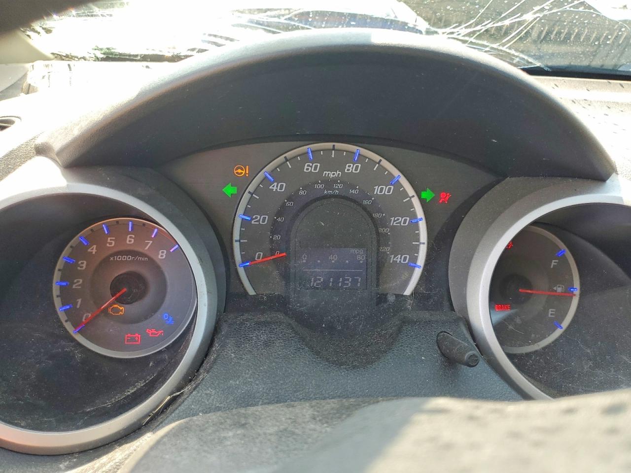 2013 Honda Fit Silver vin: JHMGE8G3XDC007619