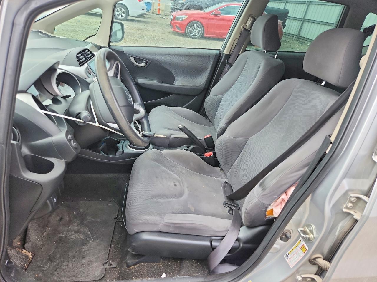 2013 Honda Fit Silver vin: JHMGE8G3XDC029362