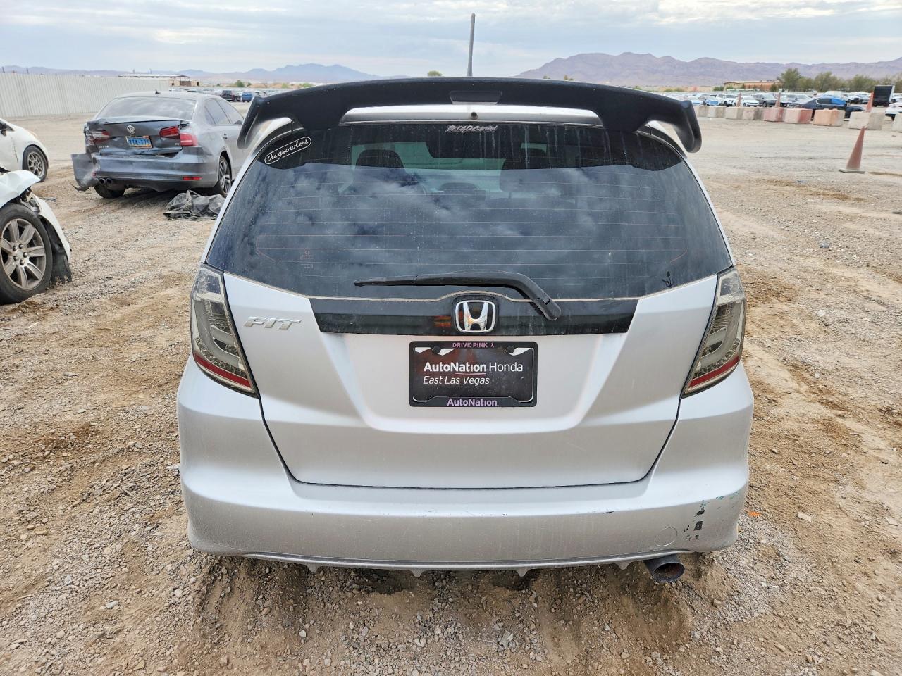 2013 Honda Fit Silver vin: JHMGE8G3XDC029362