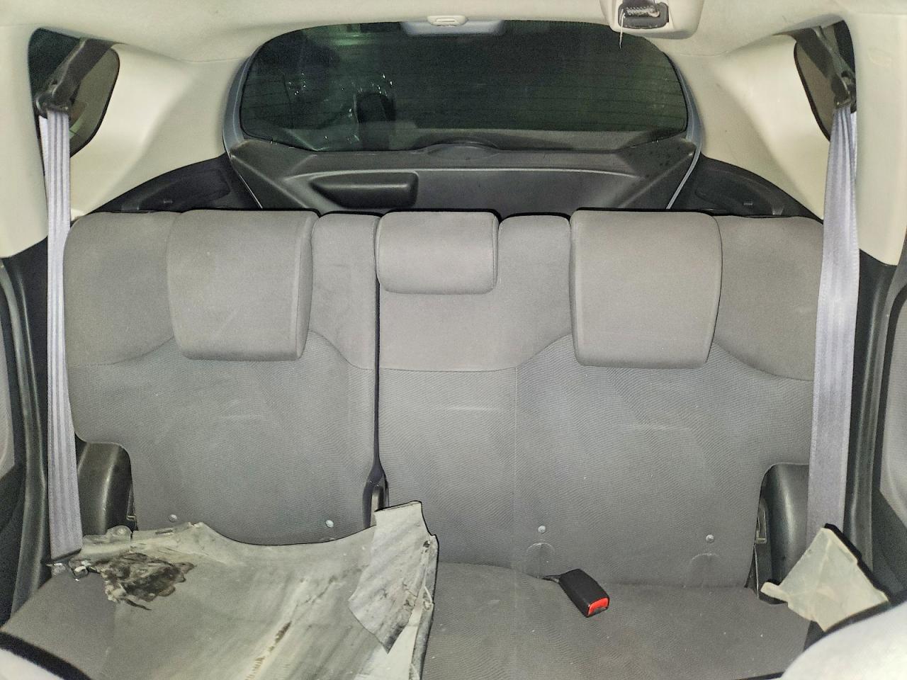 2013 Honda Fit Silver vin: JHMGE8G3XDC029362