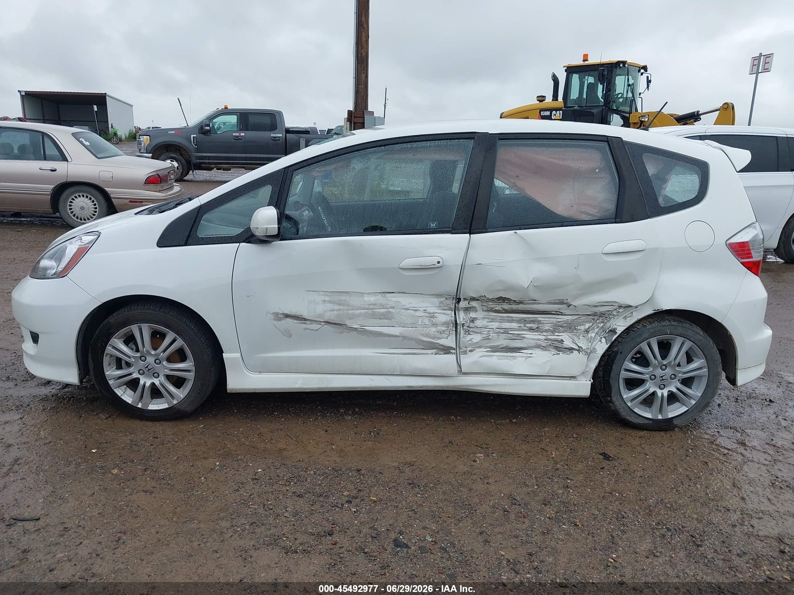 2010 Honda Fit Sport White vin: JHMGE8G40AC017774