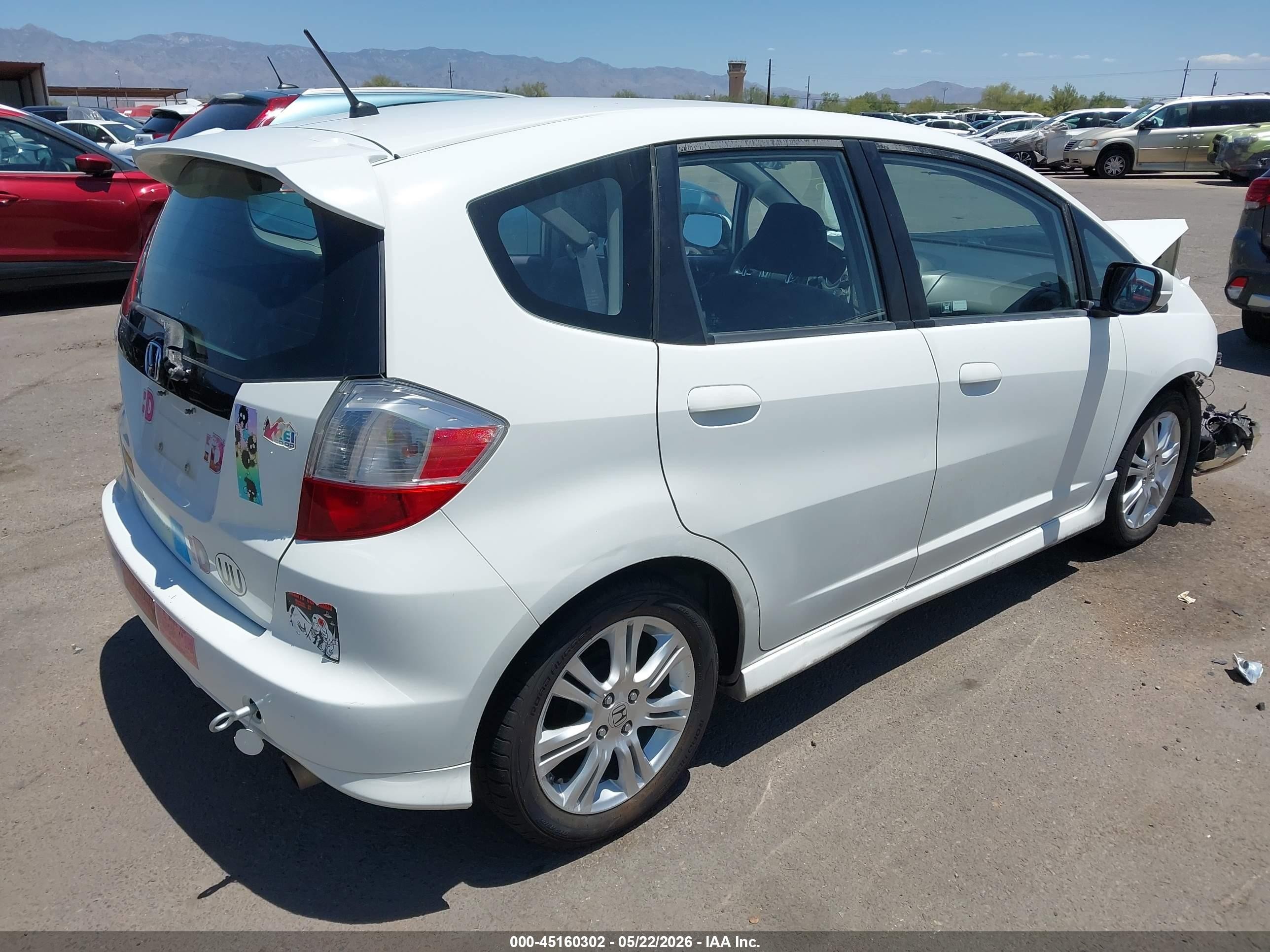 2010 Honda Fit Sport Белый vin: JHMGE8G40AS006473