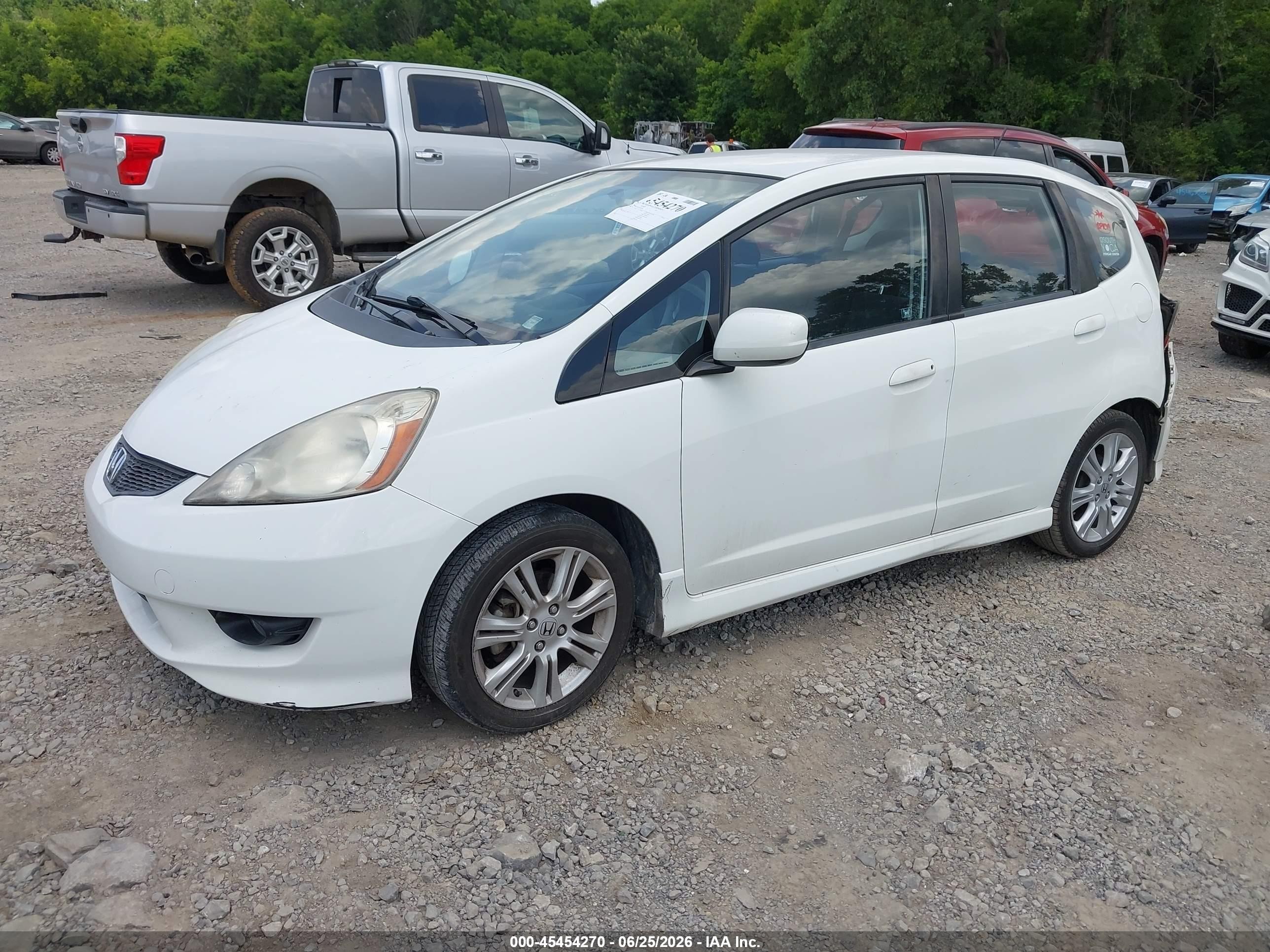 2010 Honda Fit Sport White vin: JHMGE8G45AS011944