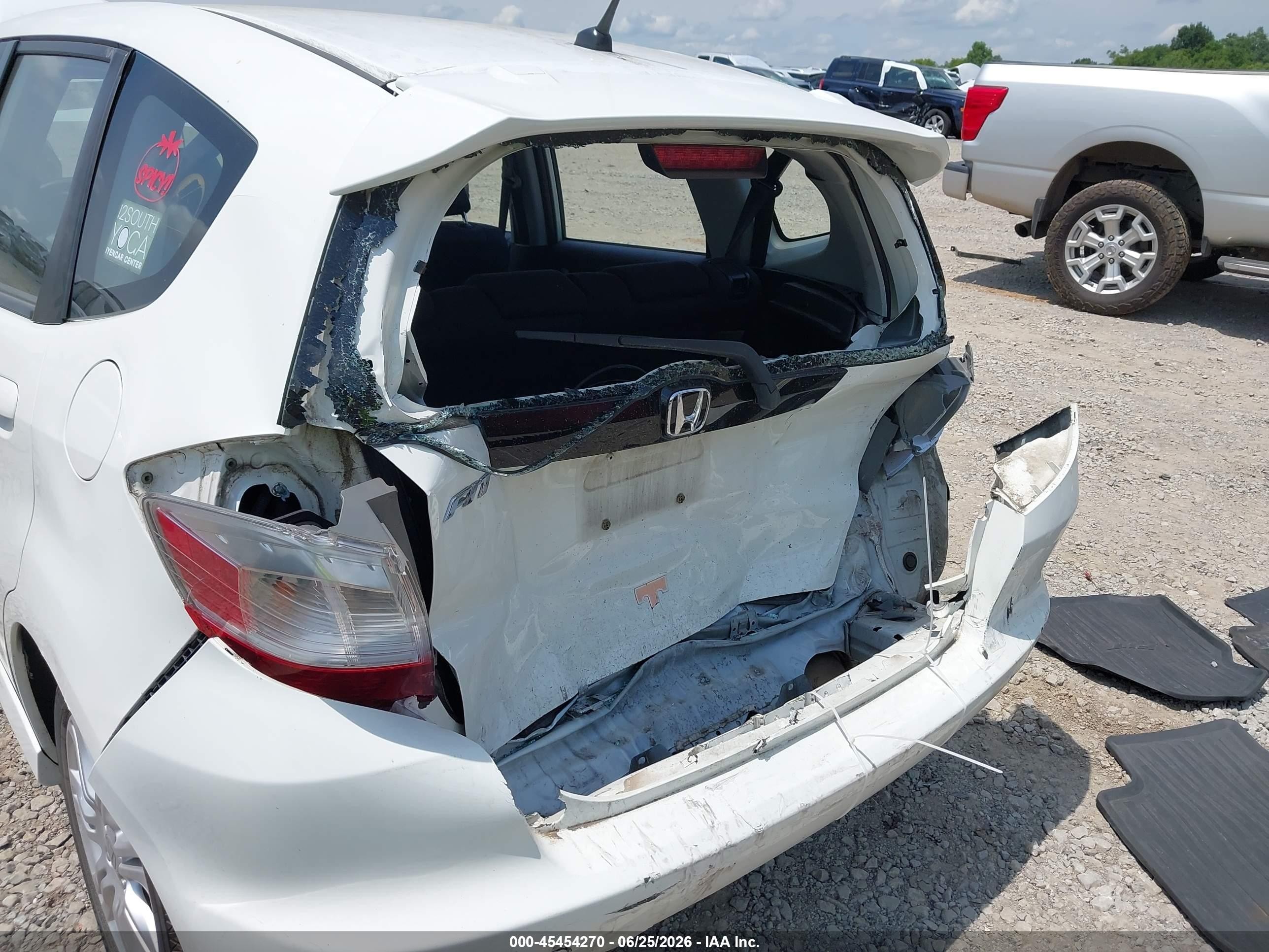 2010 Honda Fit Sport White vin: JHMGE8G45AS011944