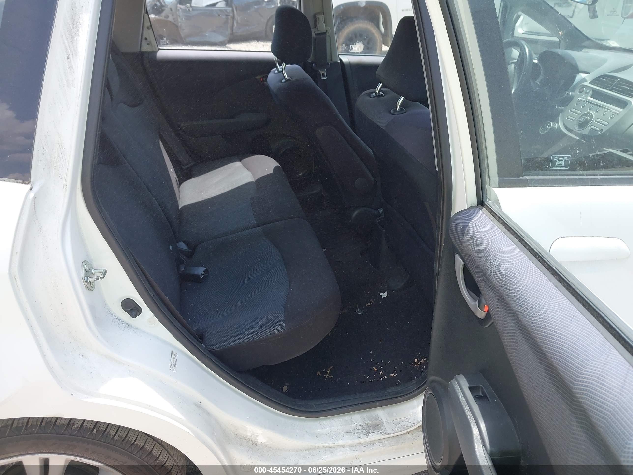 2010 Honda Fit Sport White vin: JHMGE8G45AS011944