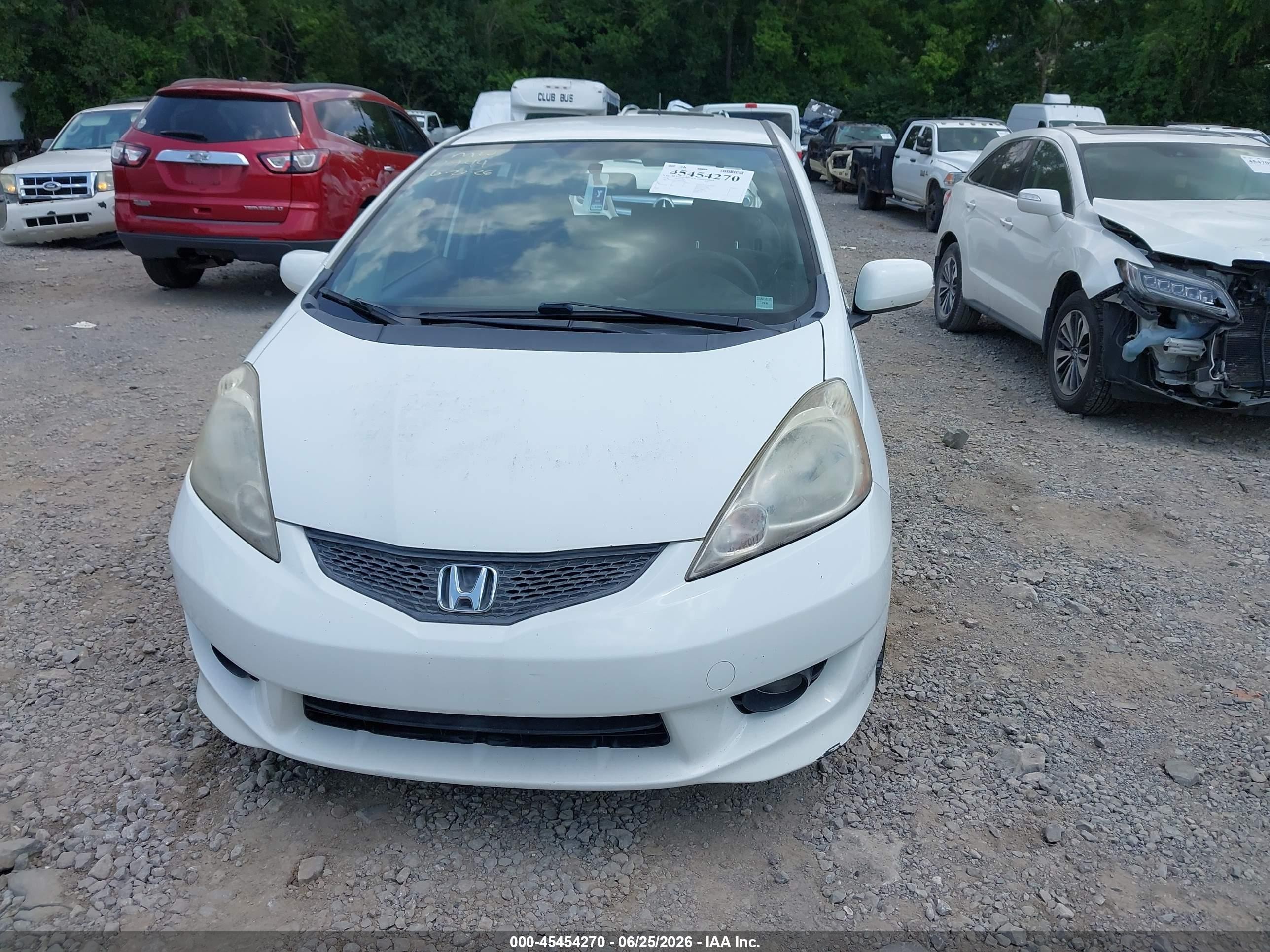 2010 Honda Fit Sport White vin: JHMGE8G45AS011944