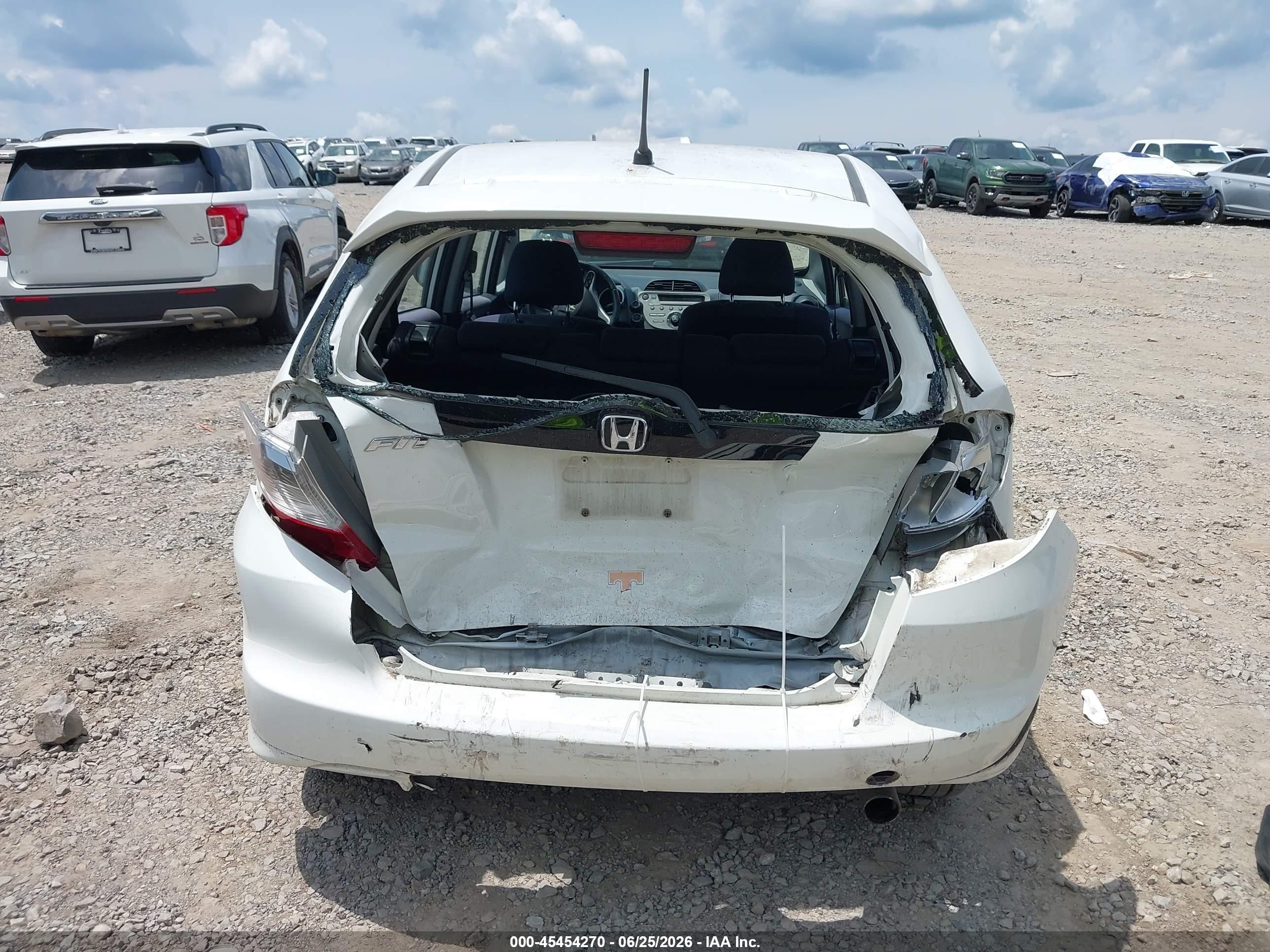2010 Honda Fit Sport White vin: JHMGE8G45AS011944