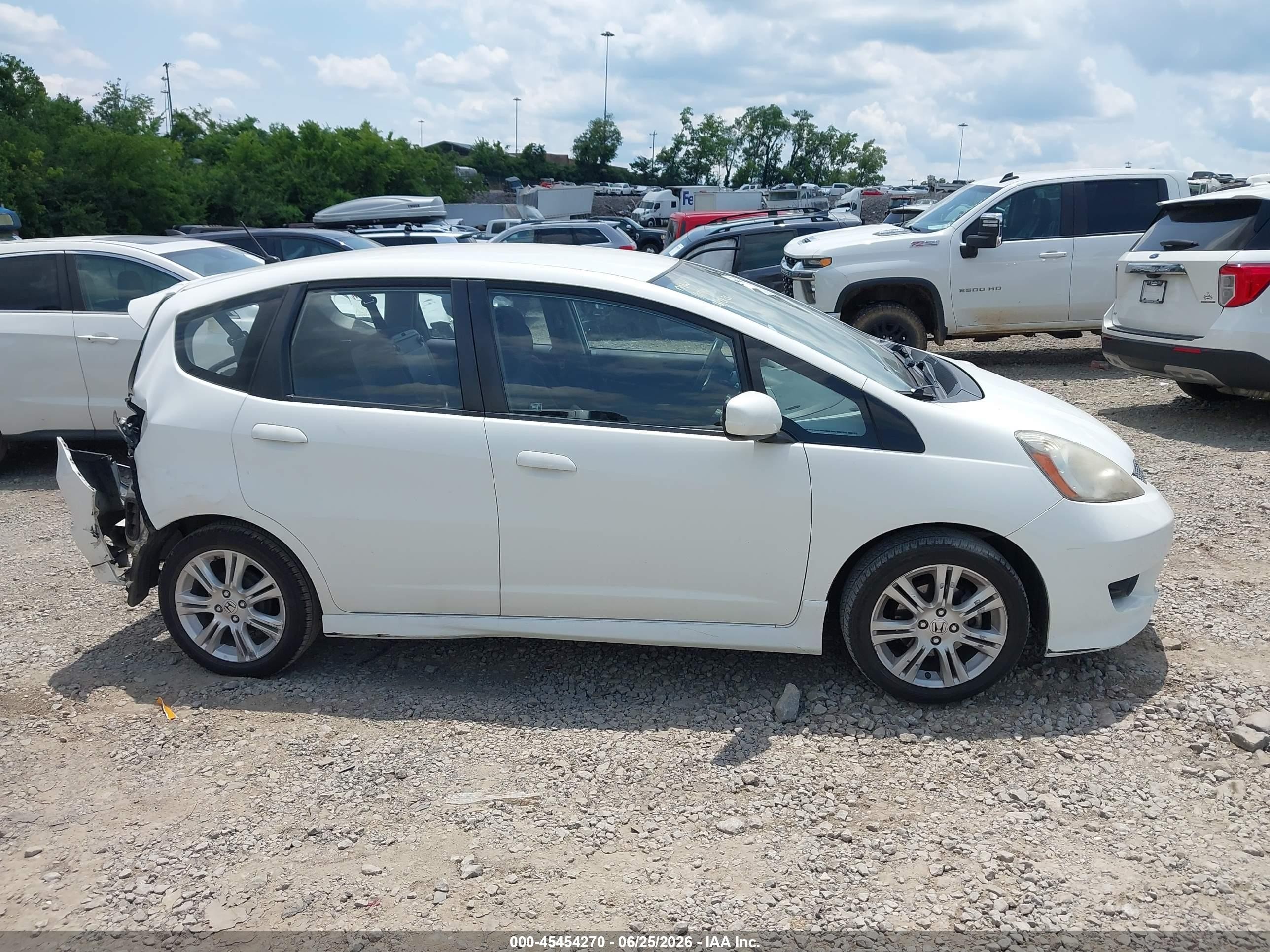 2010 Honda Fit Sport White vin: JHMGE8G45AS011944