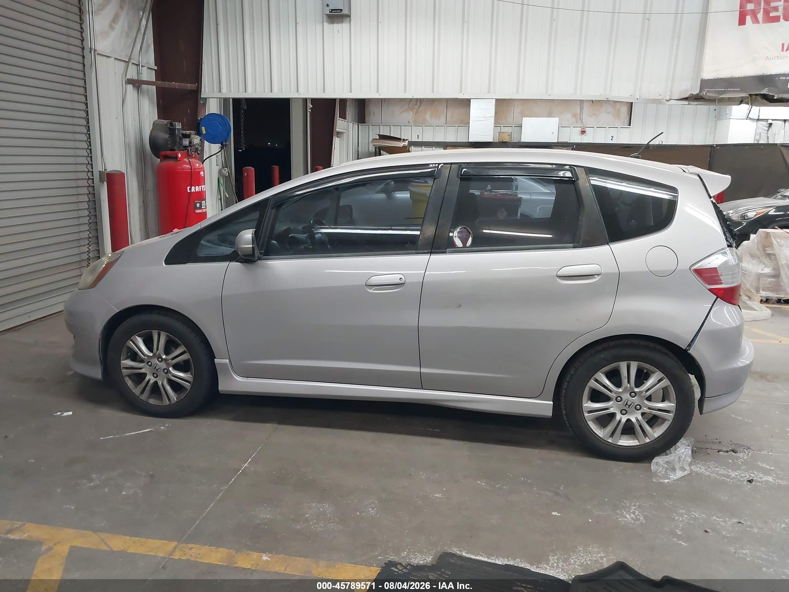 2010 Honda Fit Sport Pewter vin: JHMGE8G45AS027741