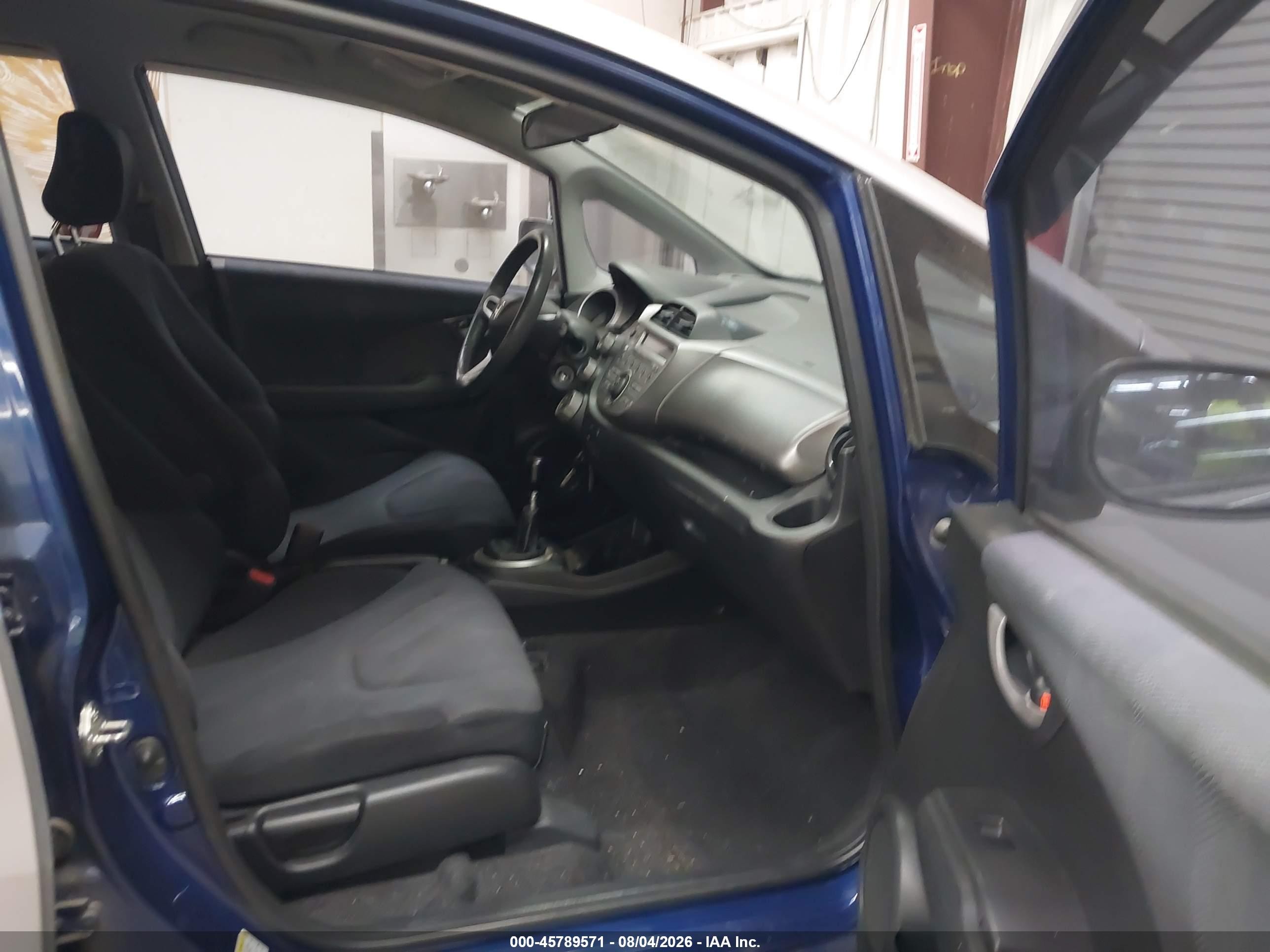 2010 Honda Fit Sport Pewter vin: JHMGE8G45AS027741