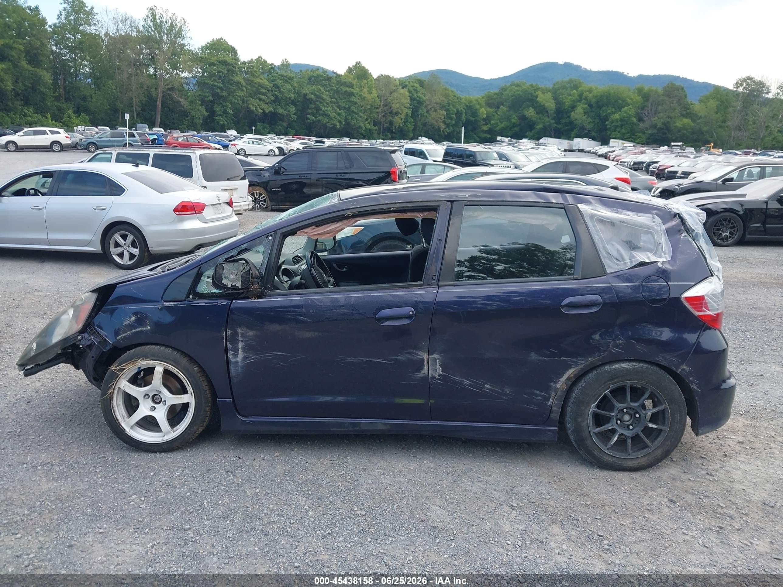 2010 Honda Fit Sport Blue vin: JHMGE8G48AS006818