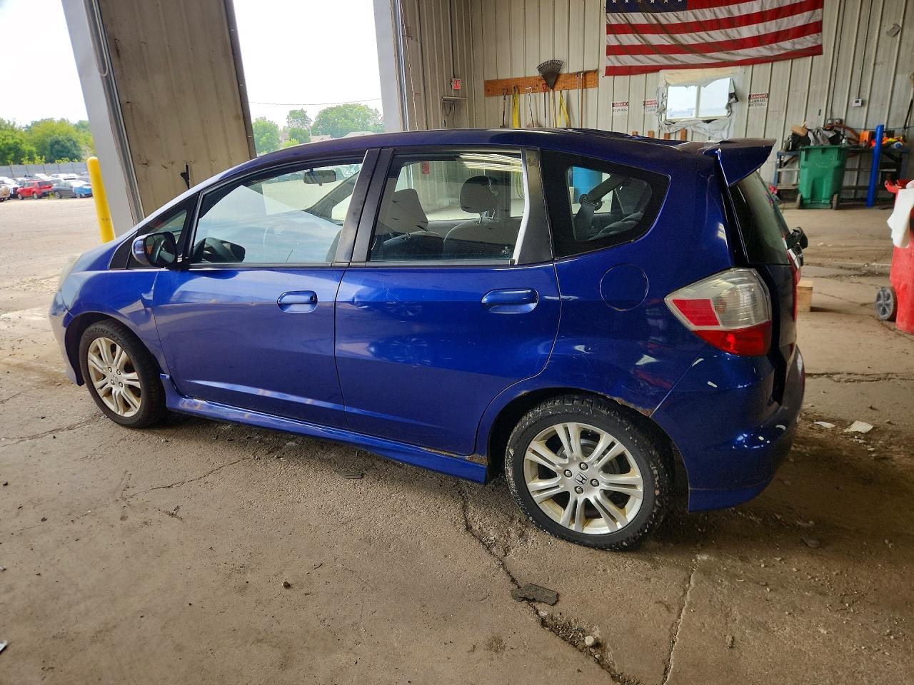 2010 Honda Fit Sport Blue vin: JHMGE8G49AS006777