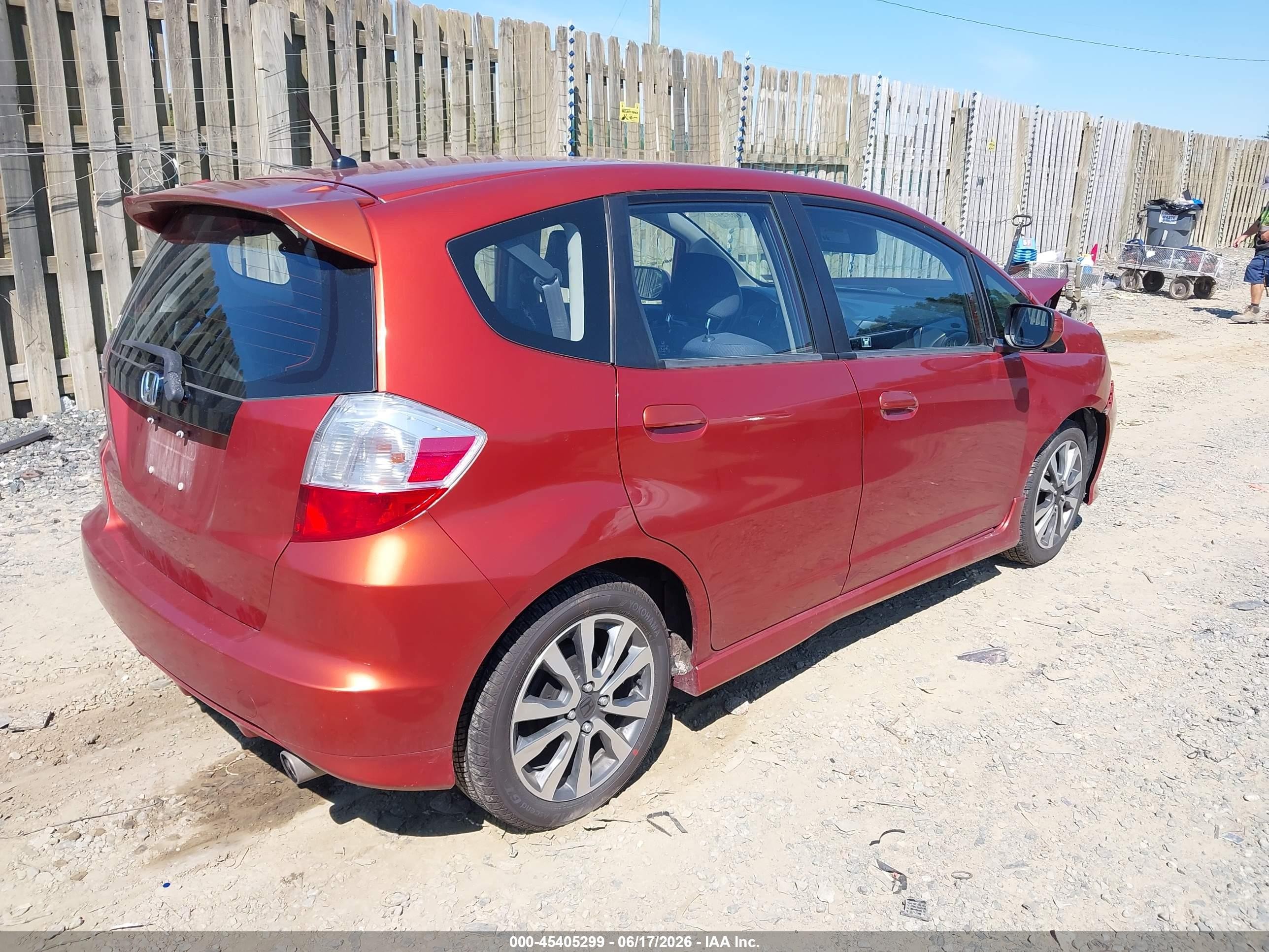 2012 Honda Fit Sport Orange vin: JHMGE8G50CC010724