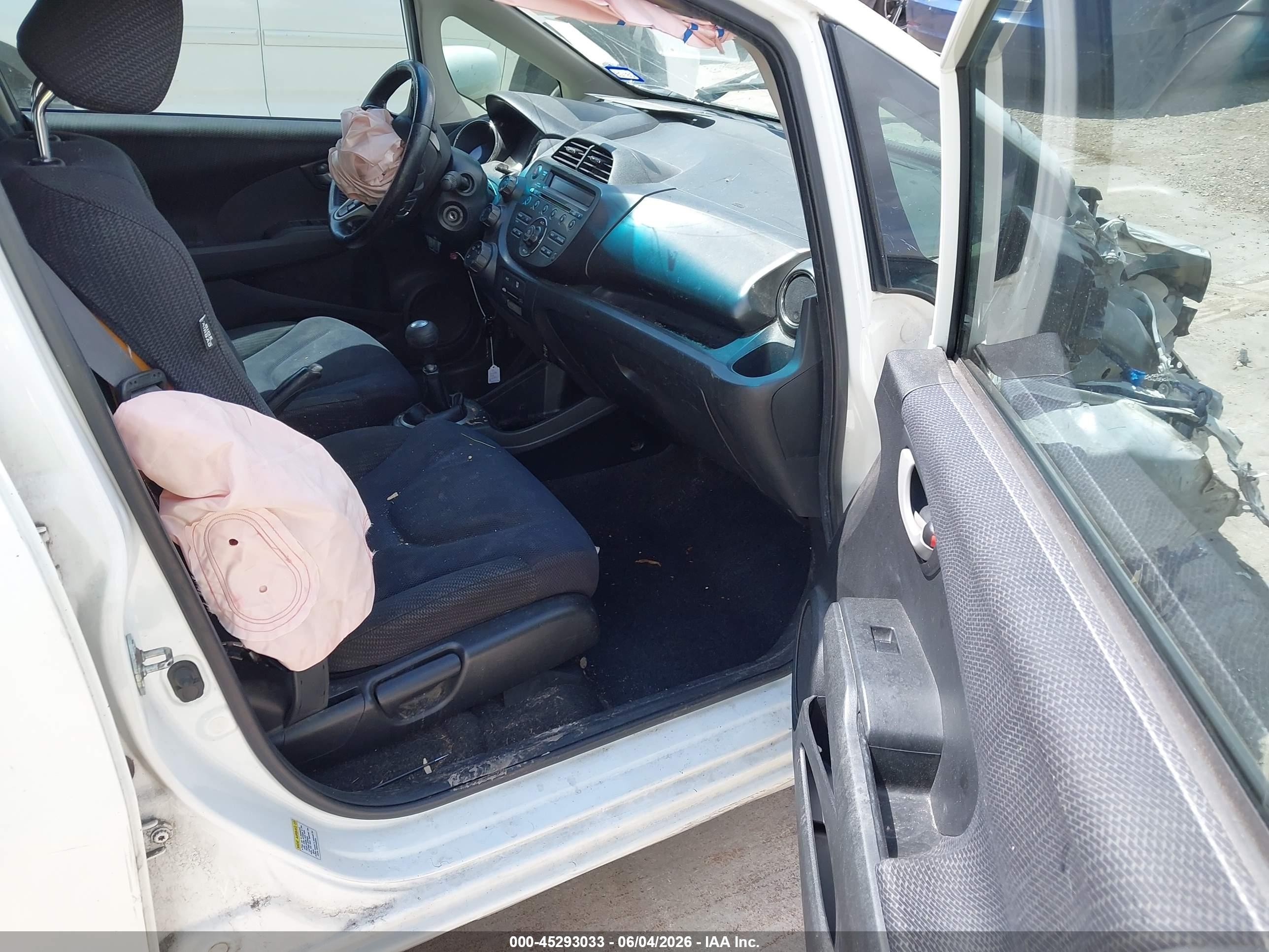 2013 Honda Fit Sport Белый vin: JHMGE8G51DC039022