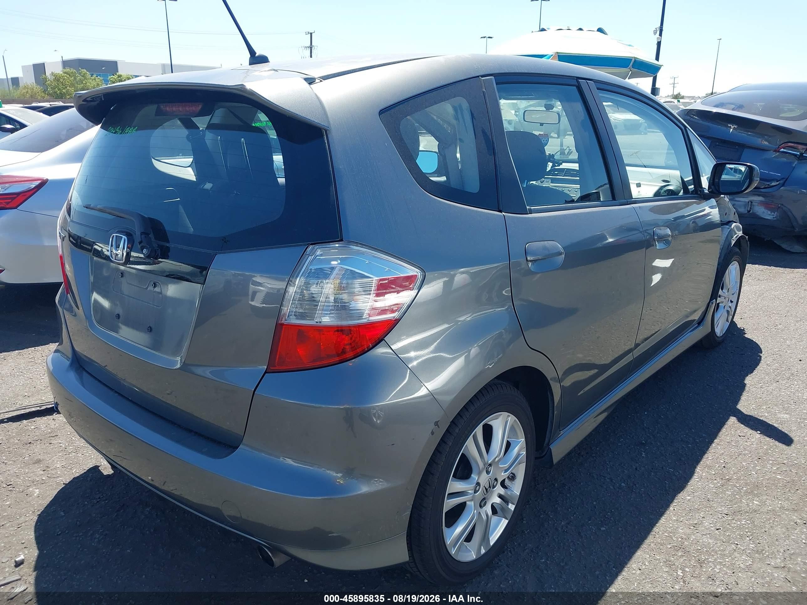 2011 Honda Fit Sport Gray vin: JHMGE8G52BS011703