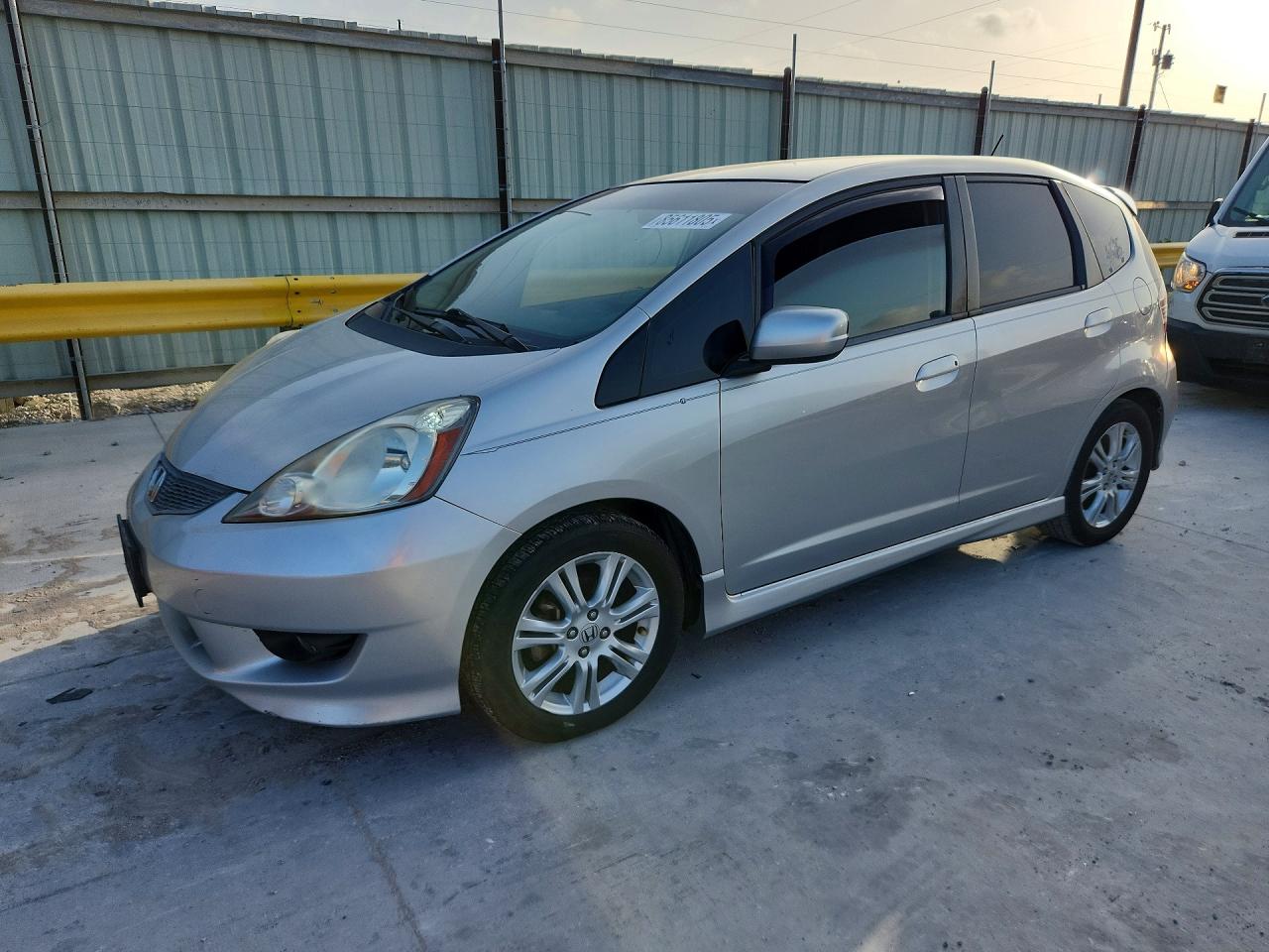 2011 Honda Fit Sport Серебряный vin: JHMGE8G54BC017500