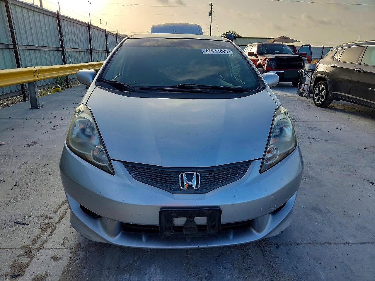 2011 Honda Fit Sport Silver vin: JHMGE8G54BC017500