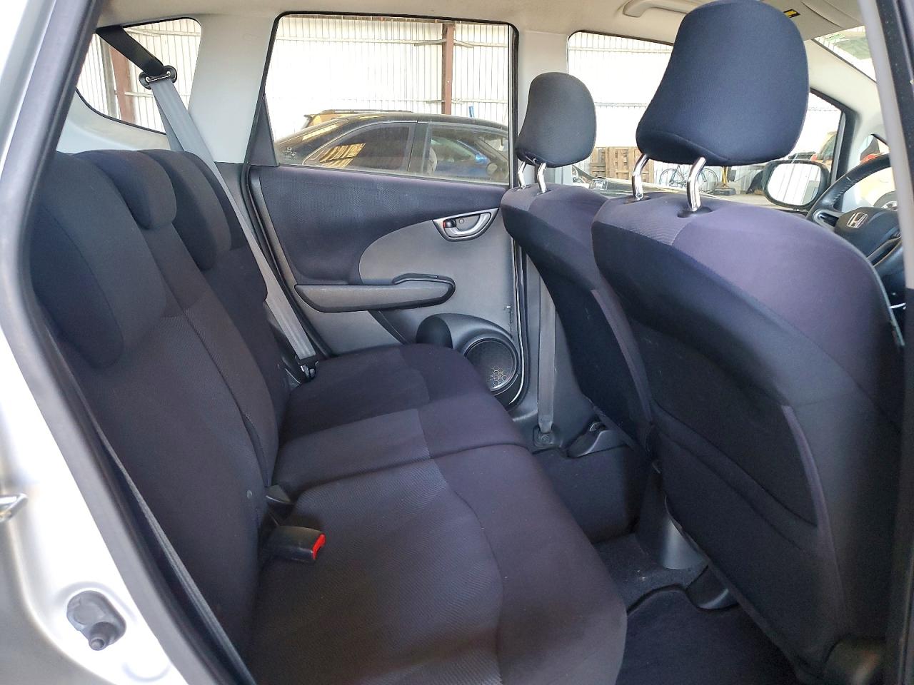 2011 Honda Fit Sport Серебряный vin: JHMGE8G54BS007460