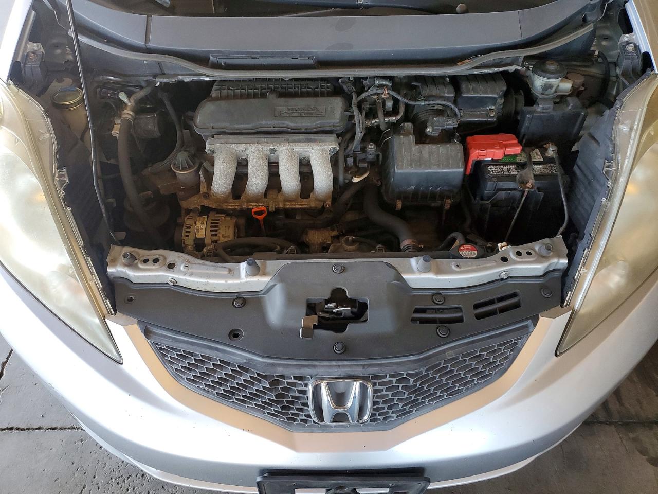 2011 Honda Fit Sport Серебряный vin: JHMGE8G54BS007460