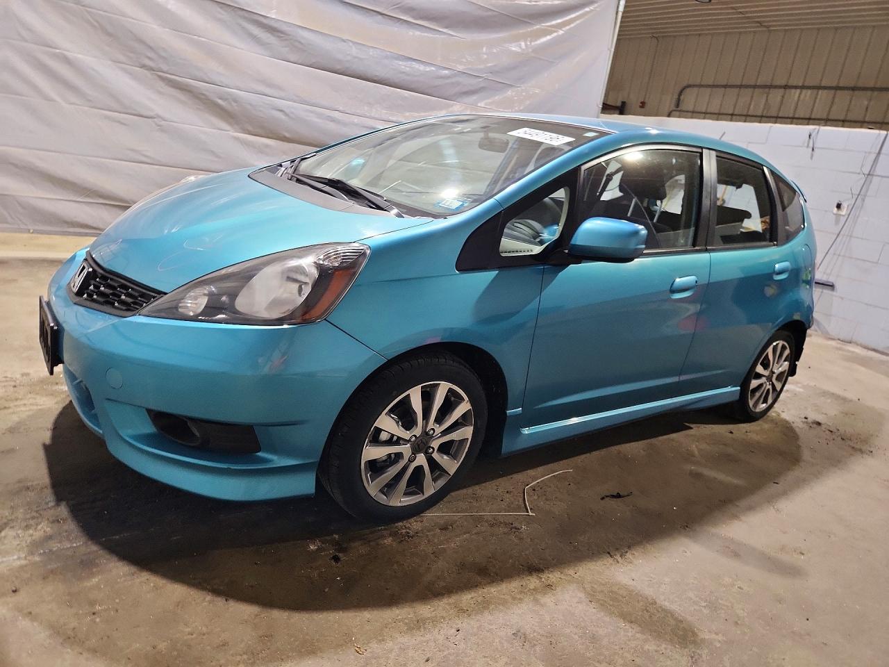 2013 Honda Fit Sport Turquoise vin: JHMGE8G54DC042738