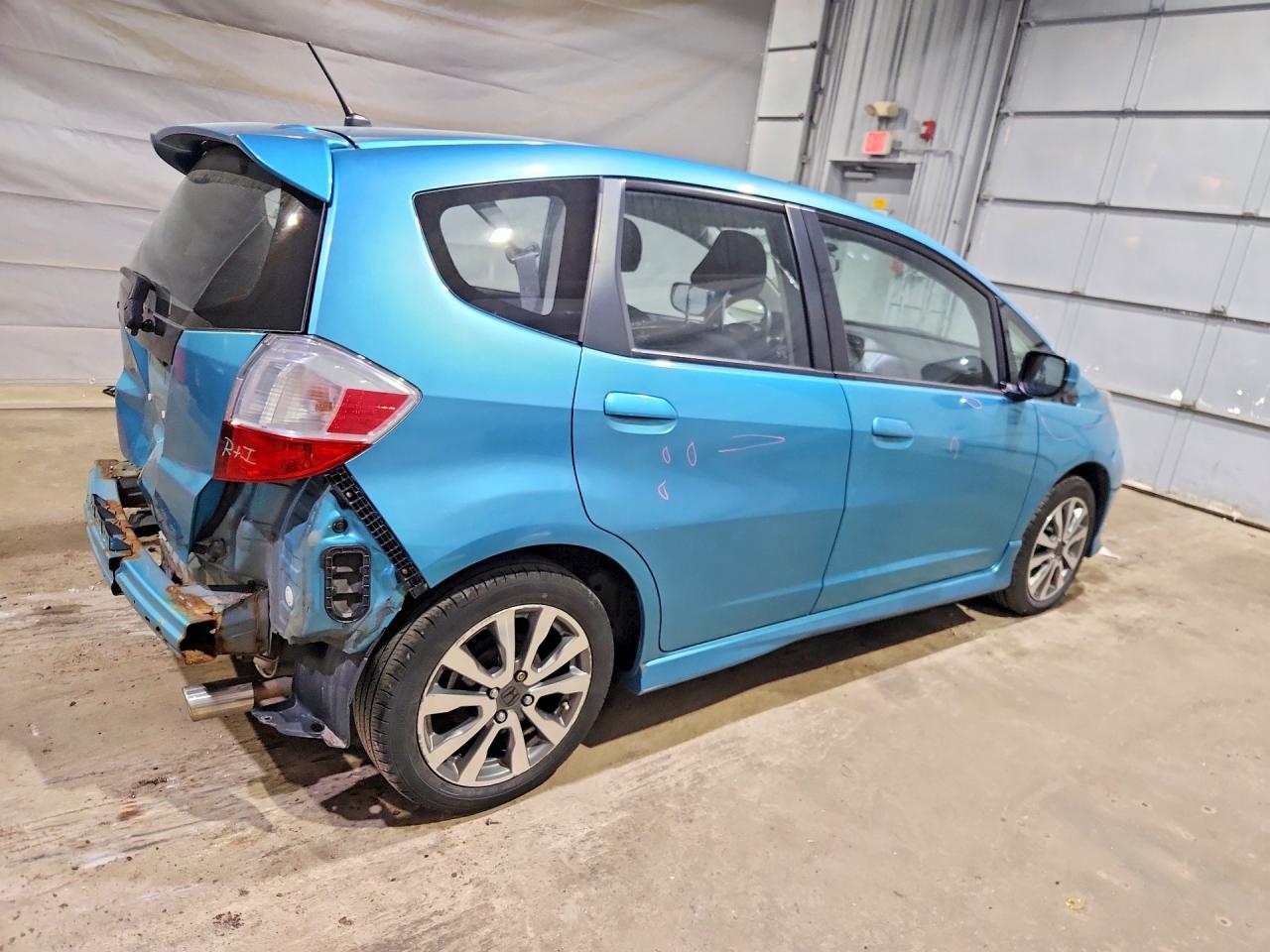 2013 Honda Fit Sport Turquoise vin: JHMGE8G54DC042738