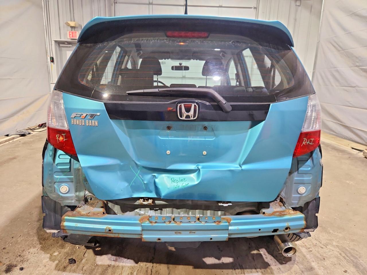 2013 Honda Fit Sport Turquoise vin: JHMGE8G54DC042738