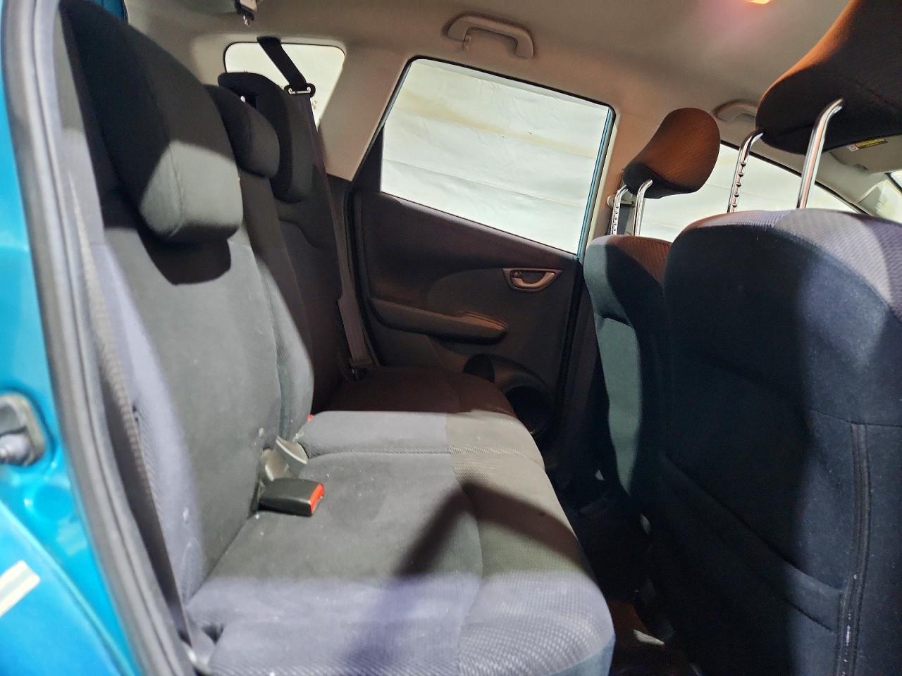 2013 Honda Fit Sport Turquoise vin: JHMGE8G54DC042738