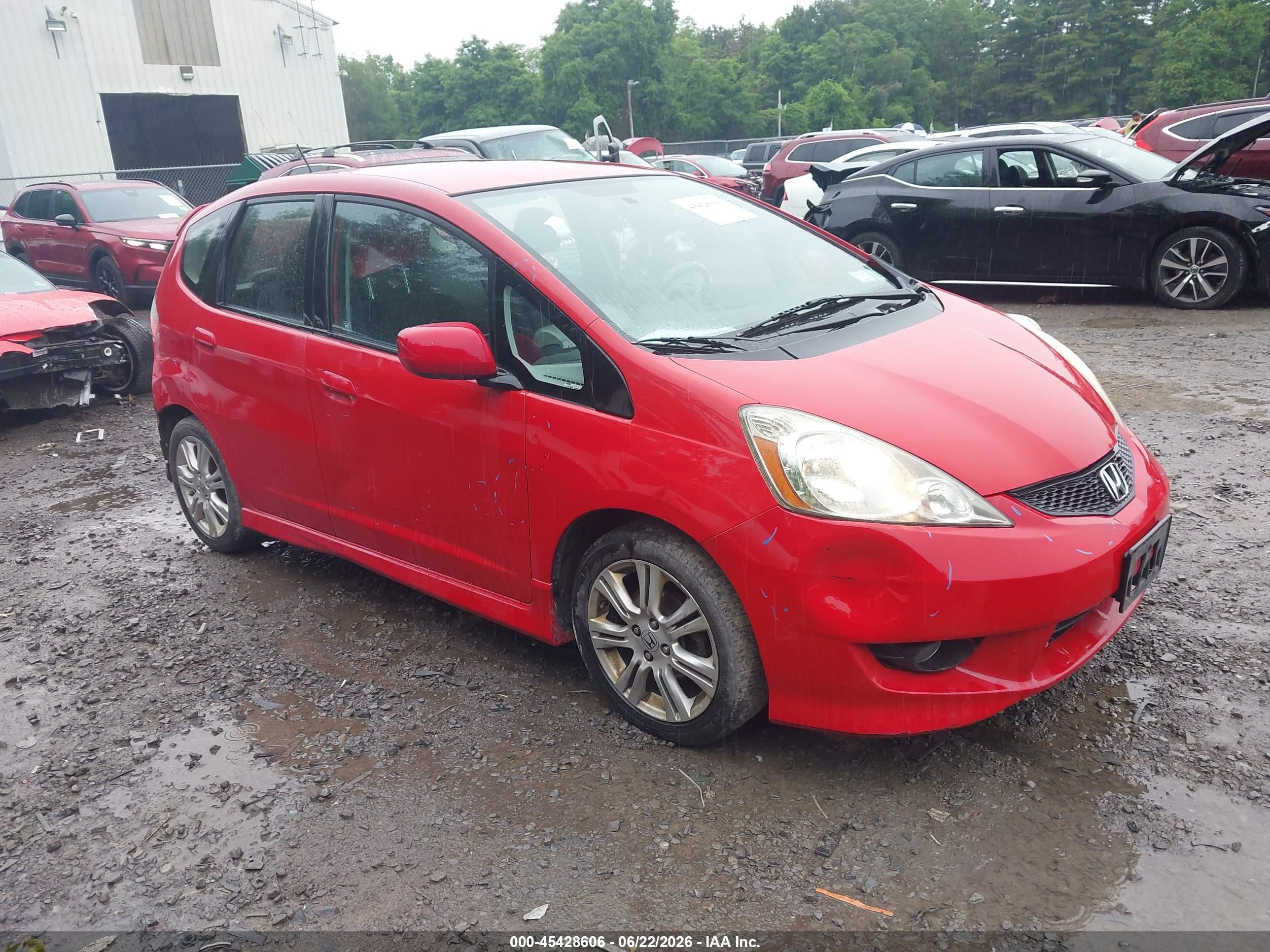 2011 Honda Fit Sport Red vin: JHMGE8G55BS001358