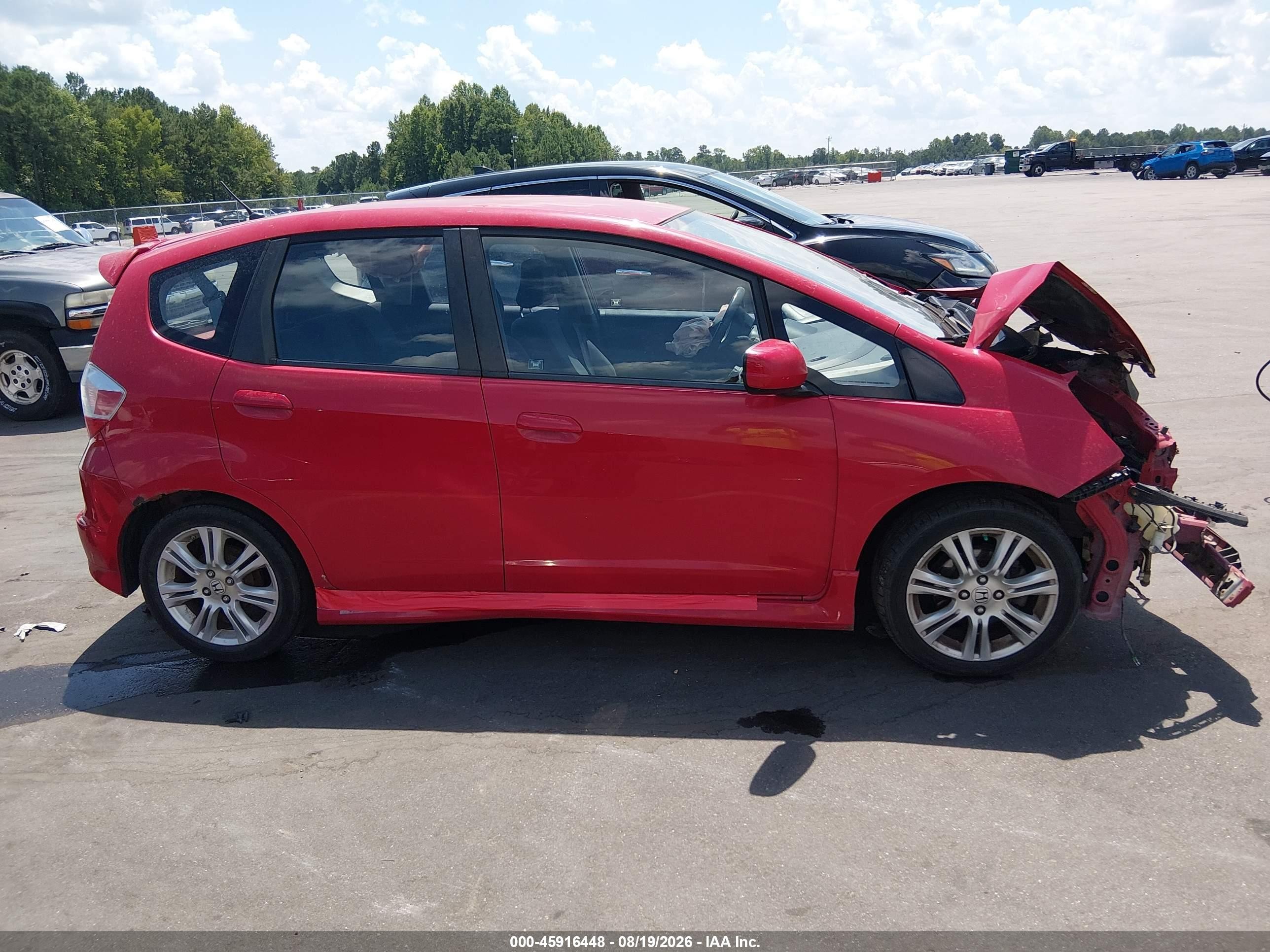 2011 Honda Fit Sport Red vin: JHMGE8G56BC019507