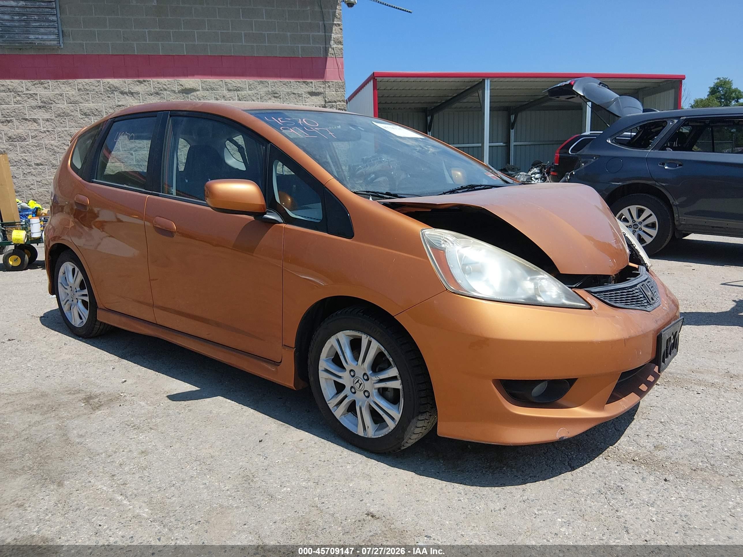 2011 Honda Fit Sport Orange vin: JHMGE8G56BS011137