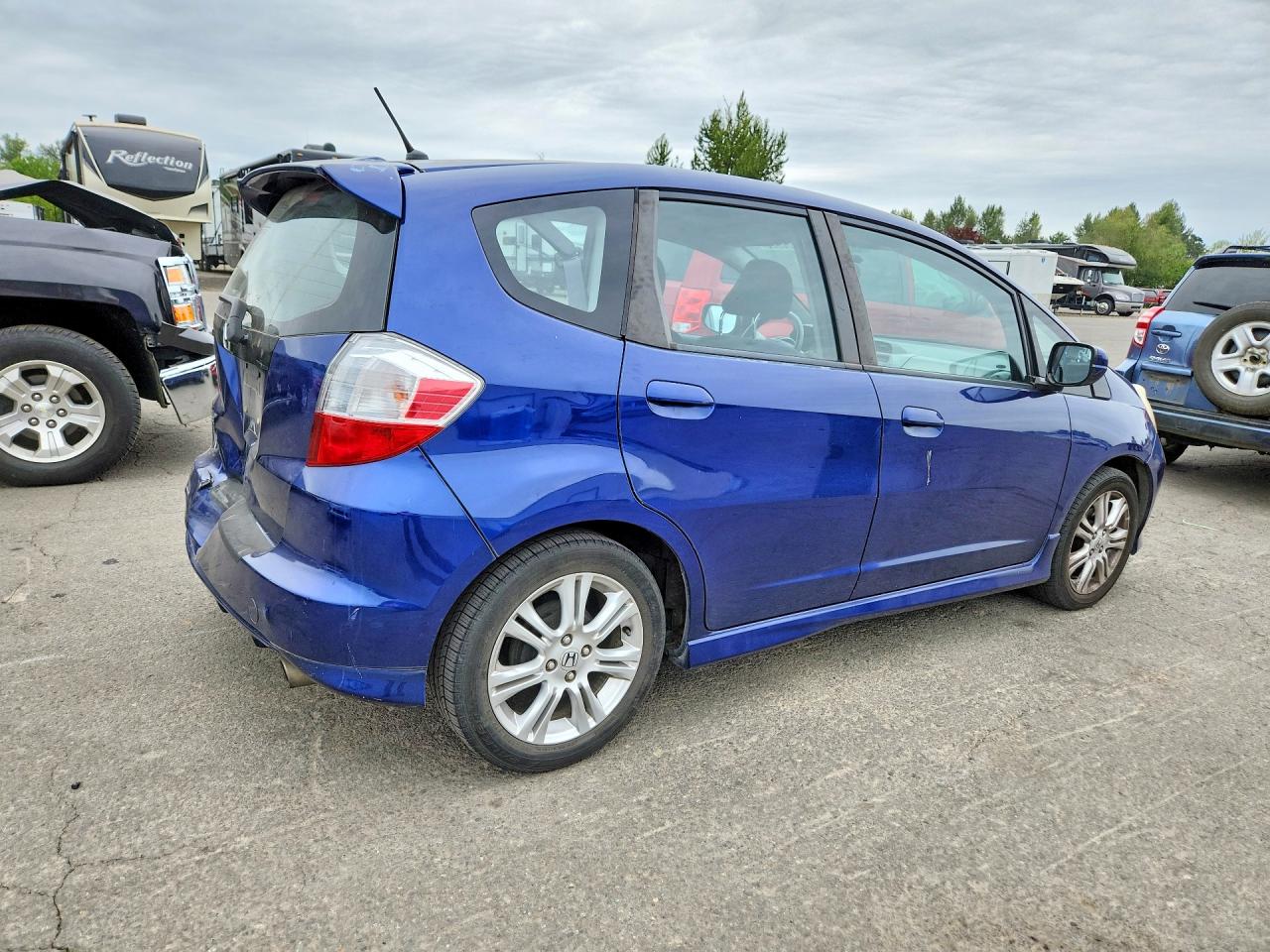 2011 Honda Fit Sport Blue vin: JHMGE8G57BC021959