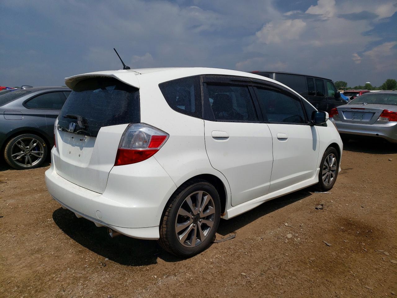 2012 Honda Fit Sport White vin: JHMGE8G57CC037709