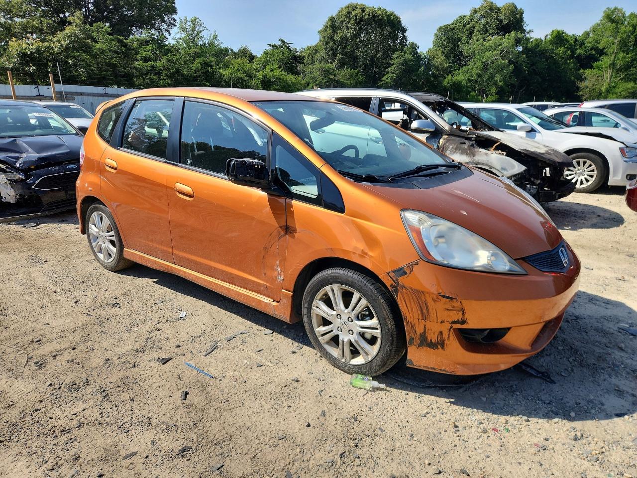2011 Honda Fit Sport Оранжевый vin: JHMGE8G58BC003616