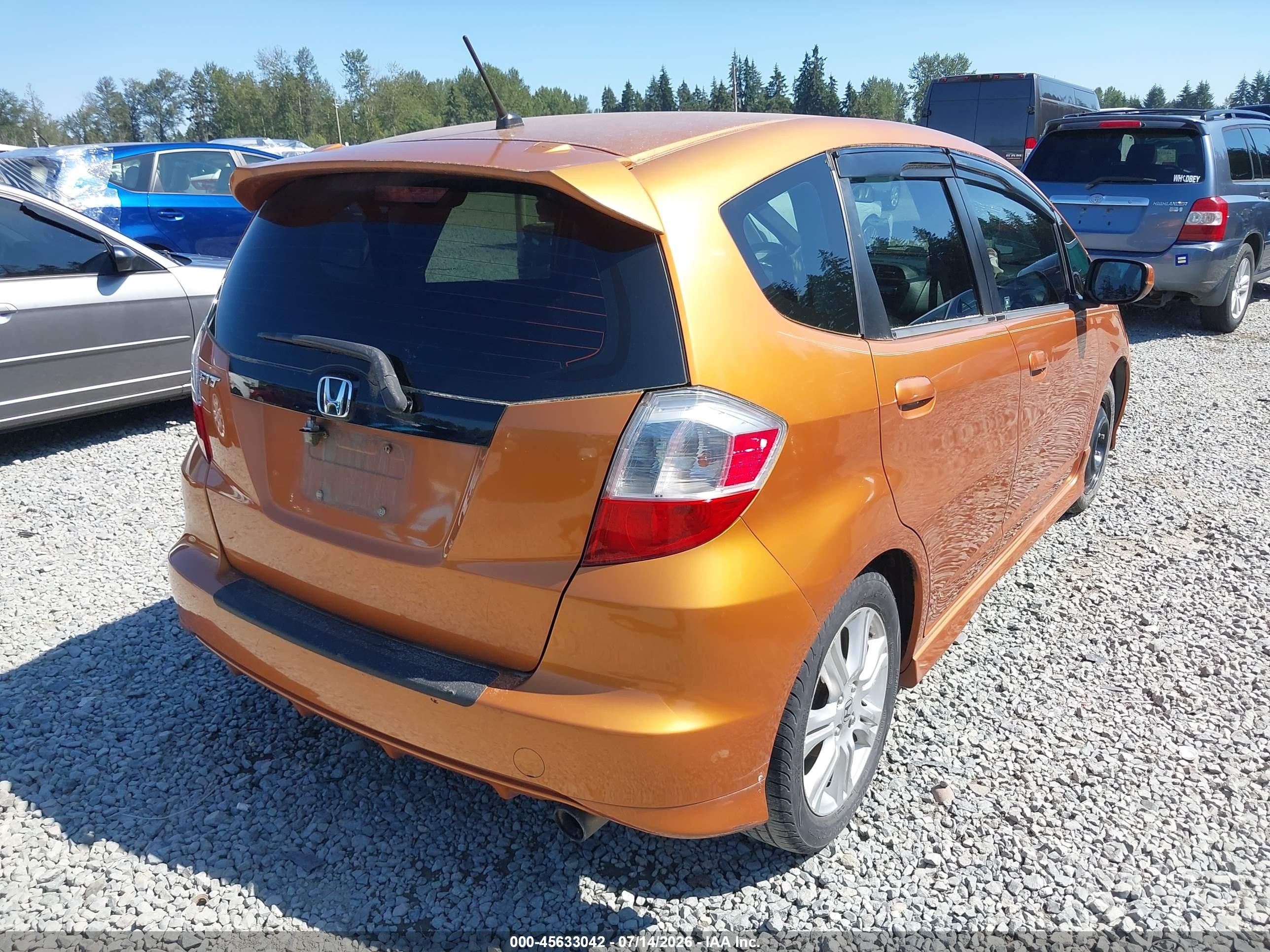 2011 Honda Fit Sport Orange vin: JHMGE8G59BS001430
