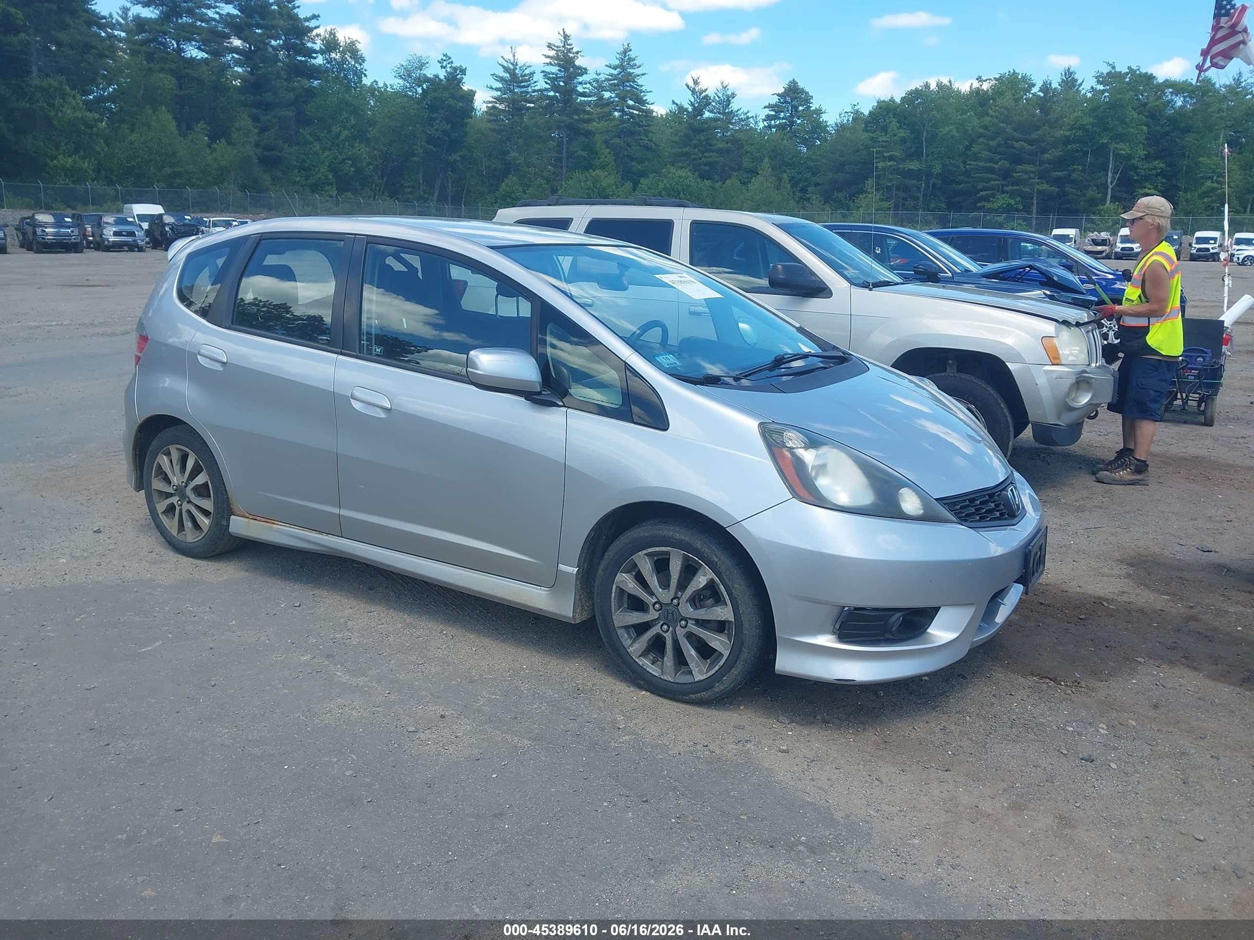 2013 Honda Fit Sport Серебряный vin: JHMGE8G5XDC041206