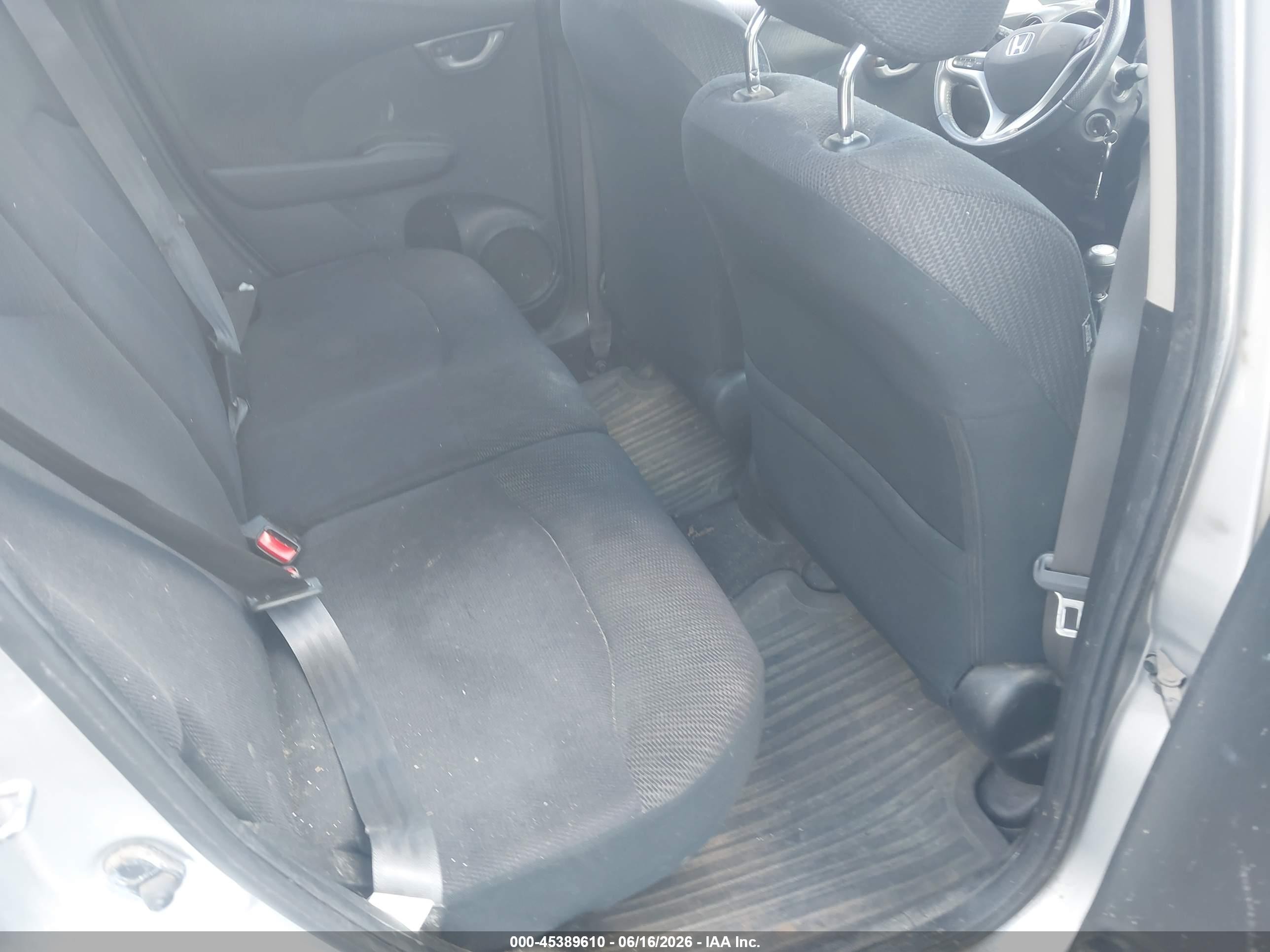 2013 Honda Fit Sport Серебряный vin: JHMGE8G5XDC041206