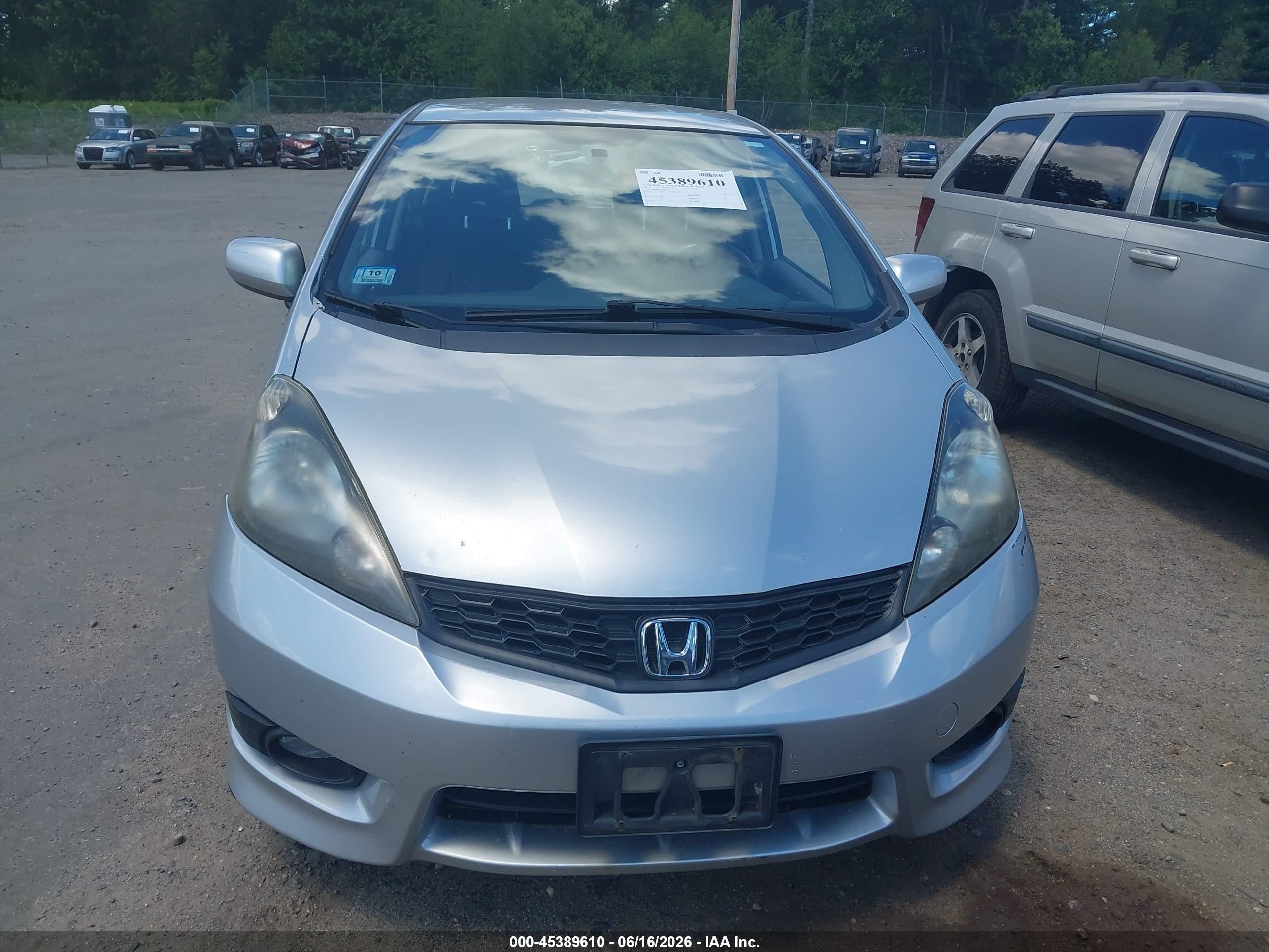 2013 Honda Fit Sport Серебряный vin: JHMGE8G5XDC041206