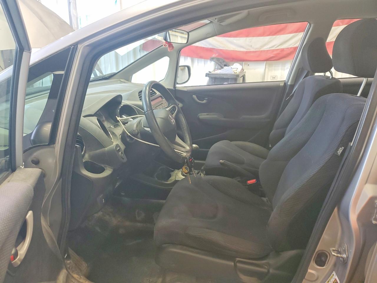 2013 Honda Fit Sport Silver vin: JHMGE8G5XDC042758