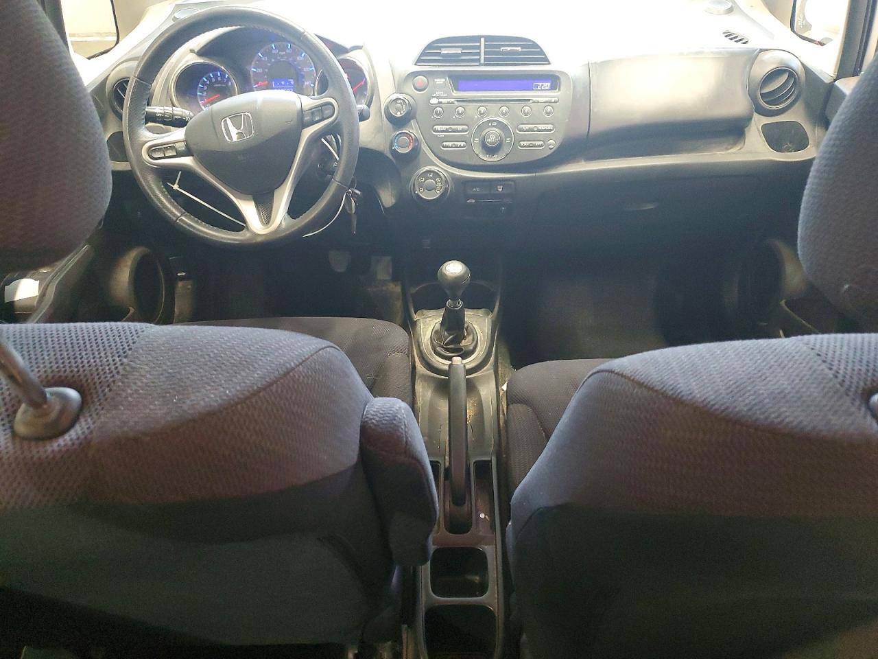 2013 Honda Fit Sport Silver vin: JHMGE8G5XDC042758