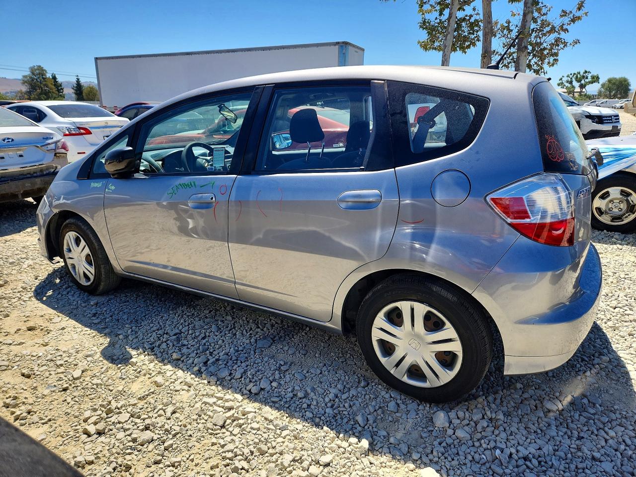 2010 Honda Fit Silver vin: JHMGE8H20AC028075