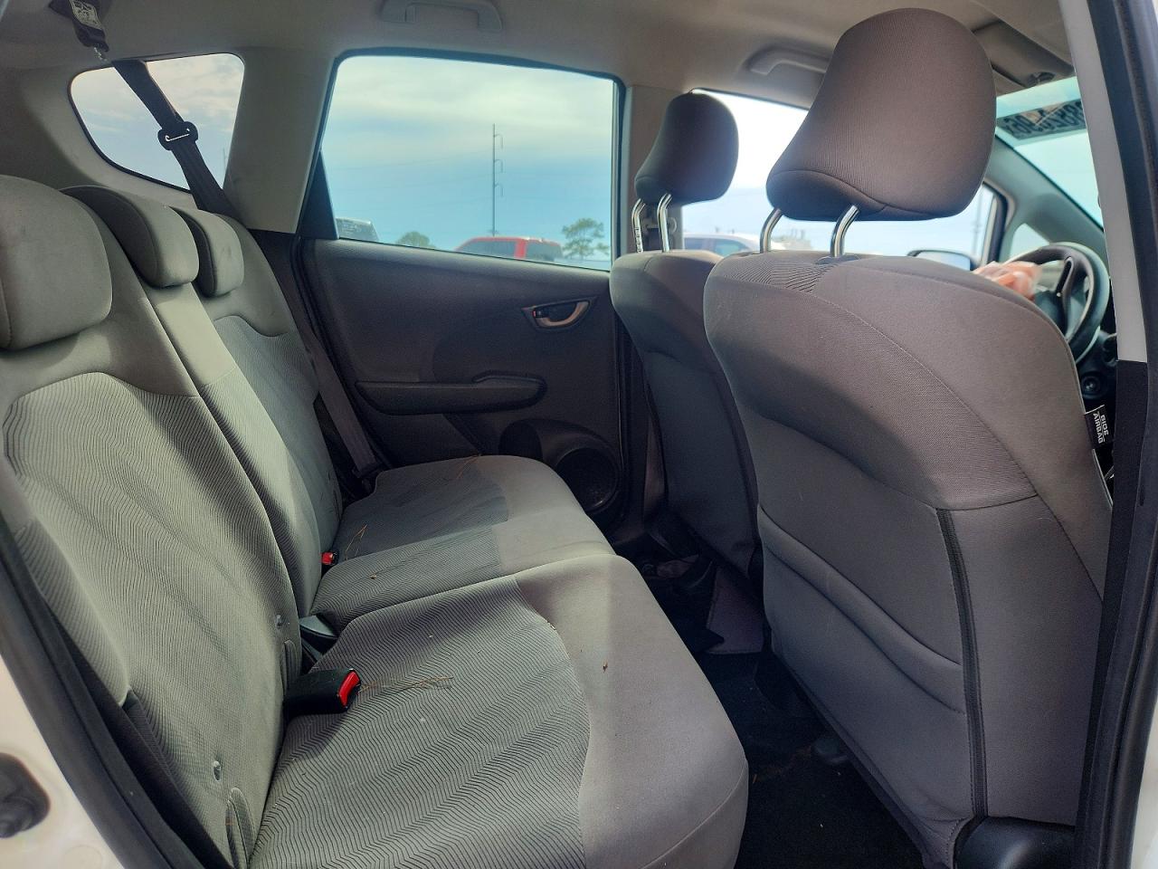 2010 Honda Fit White vin: JHMGE8H20AC034068