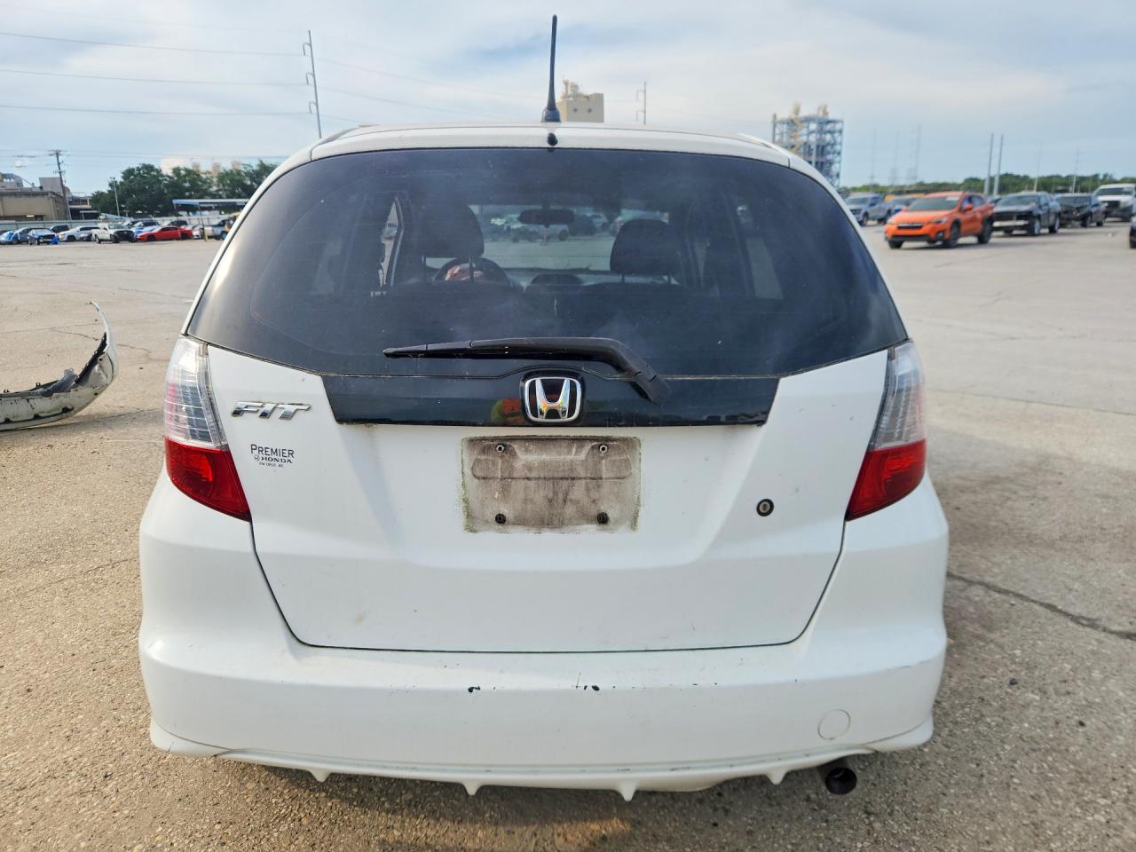 2010 Honda Fit White vin: JHMGE8H20AC034068