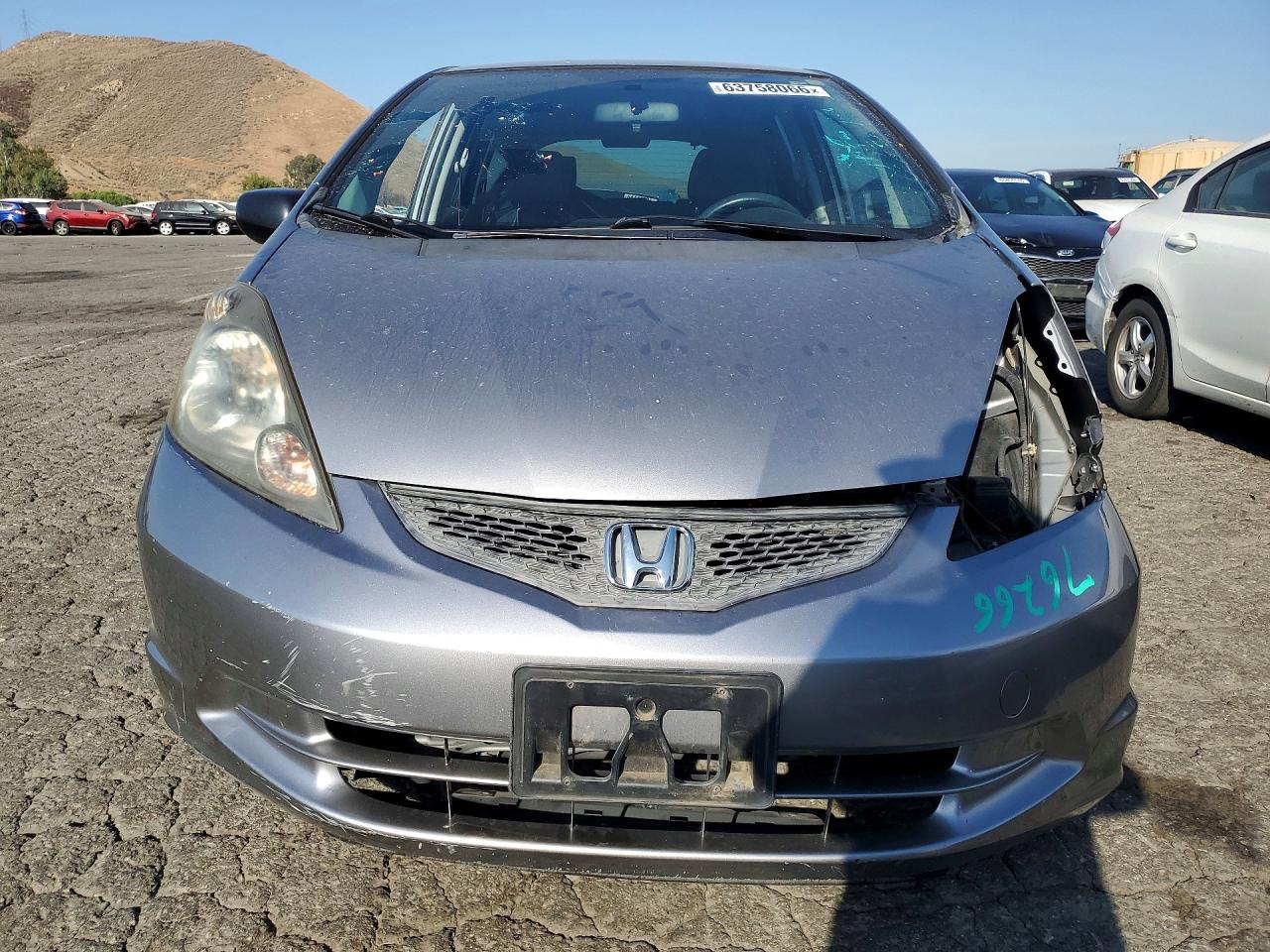 2010 Honda Fit Серебряный vin: JHMGE8H20AS011444
