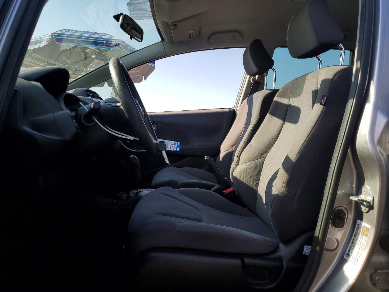 2010 Honda Fit Серебряный vin: JHMGE8H20AS011444