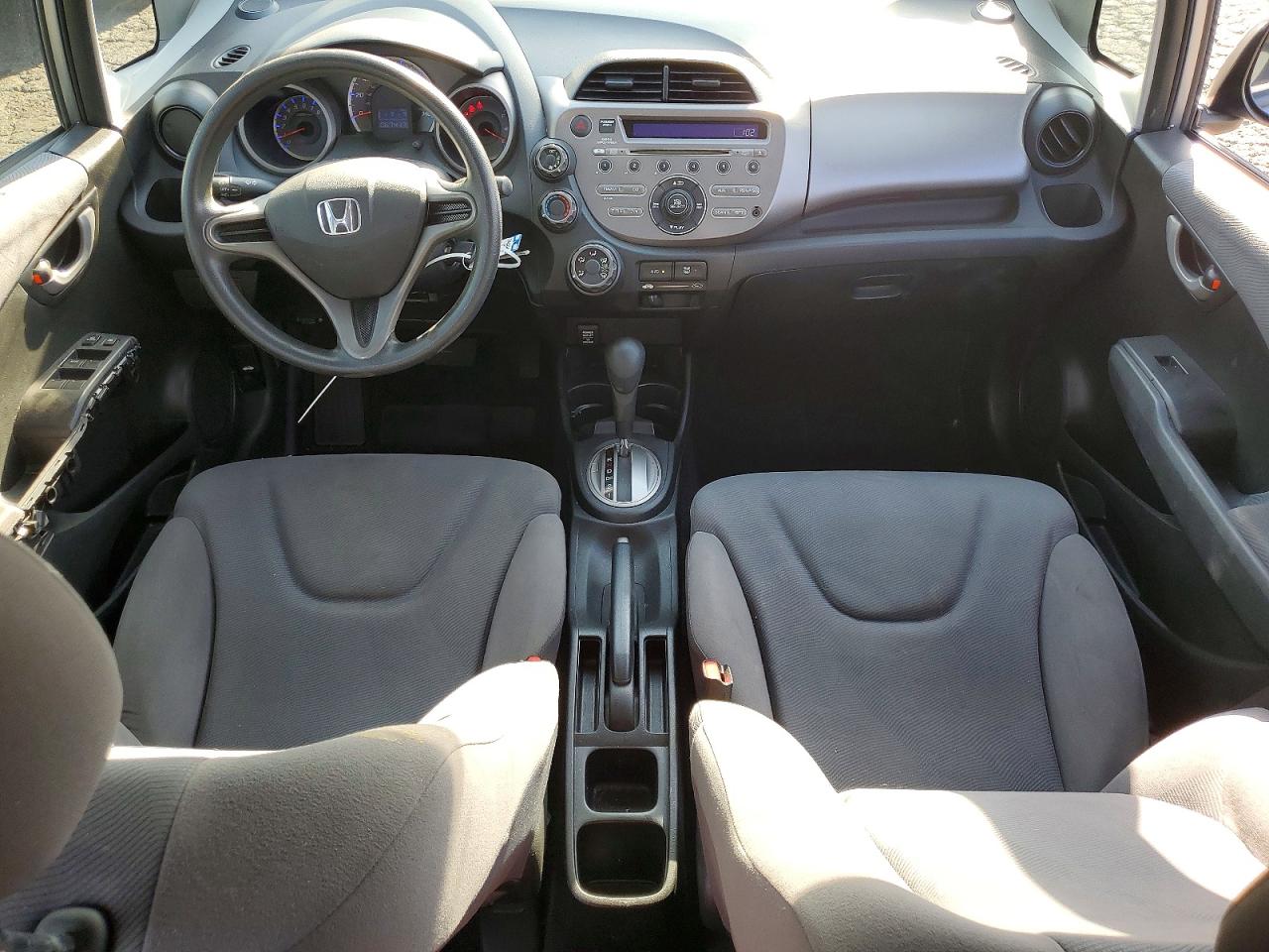 2010 Honda Fit Серебряный vin: JHMGE8H20AS011444