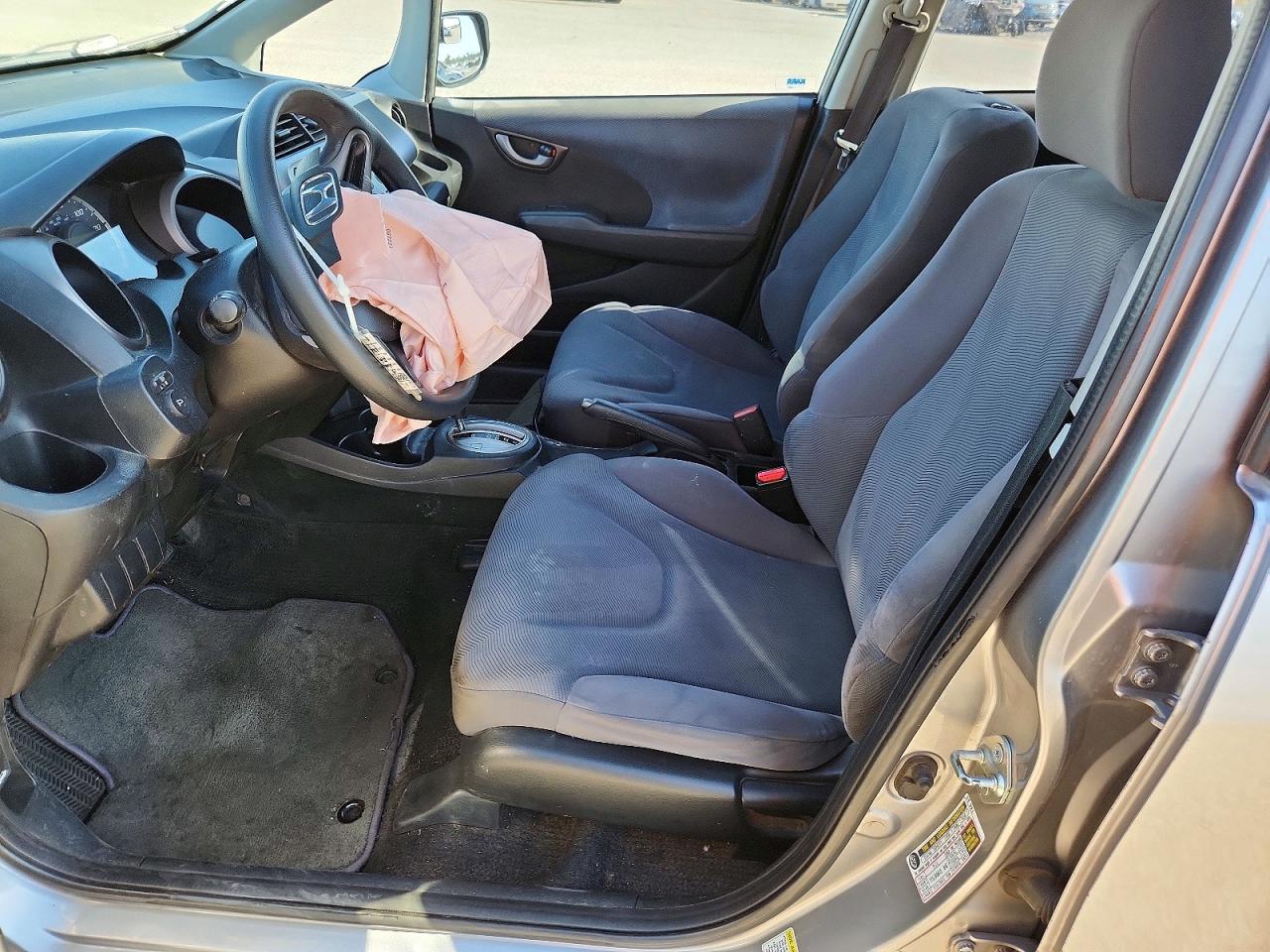 2010 Honda Fit Silver vin: JHMGE8H22AC010094