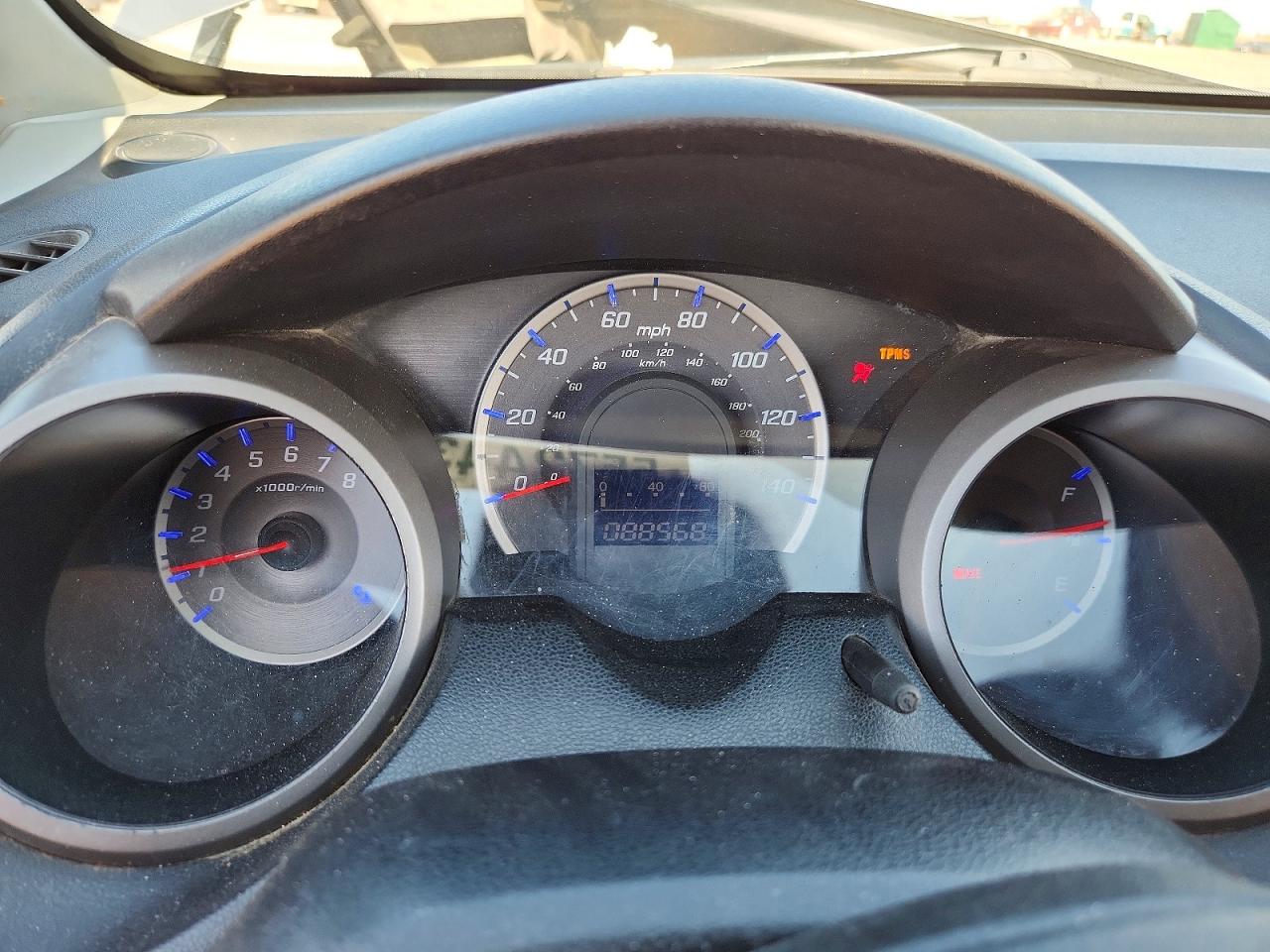 2010 Honda Fit Silver vin: JHMGE8H22AC010094