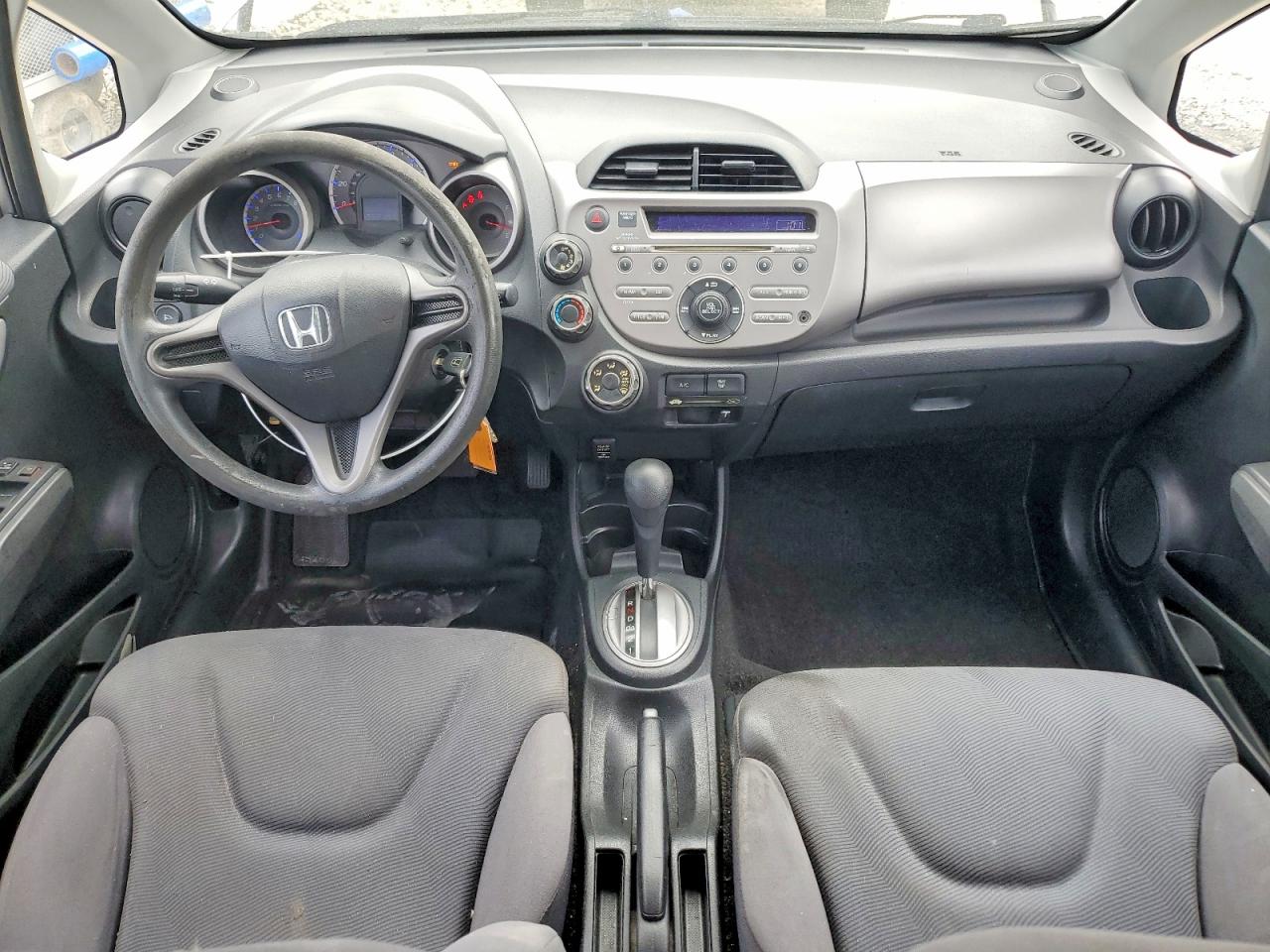 2010 Honda Fit Silver vin: JHMGE8H23AC006409