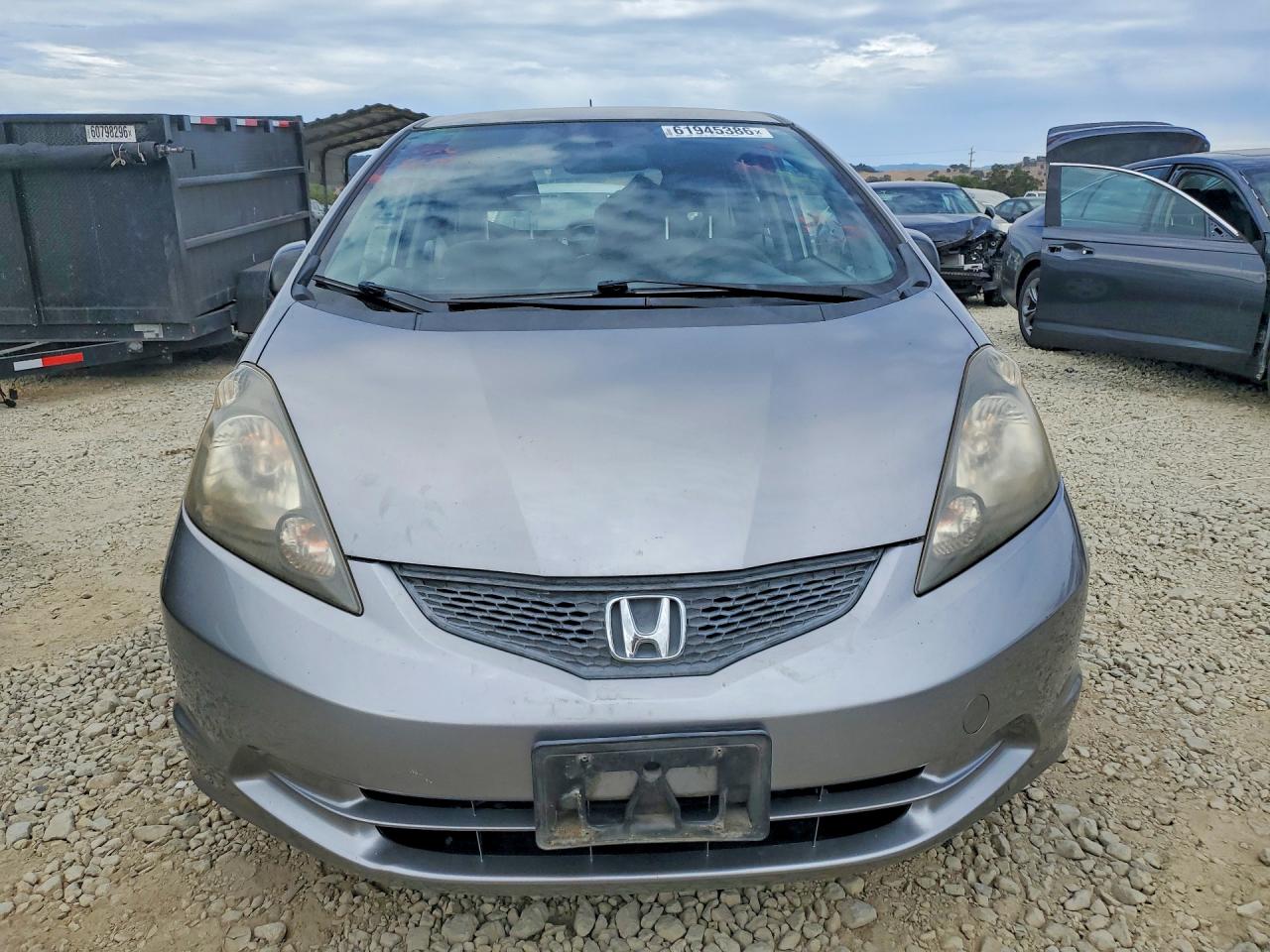2010 Honda Fit Silver vin: JHMGE8H23AC006409