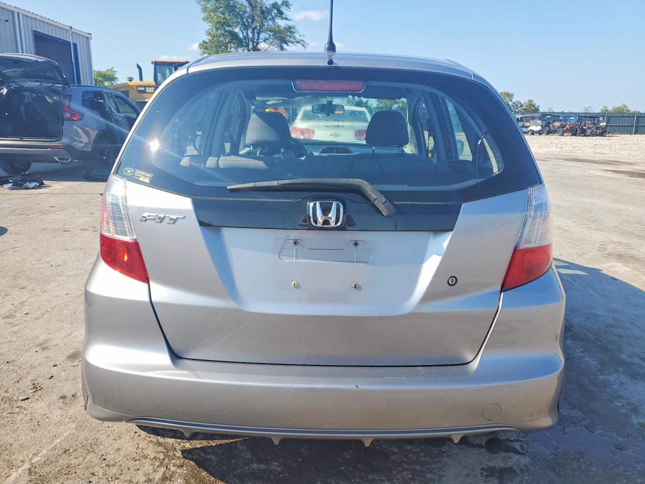 2010 Honda Fit Серебряный vin: JHMGE8H23AC030046